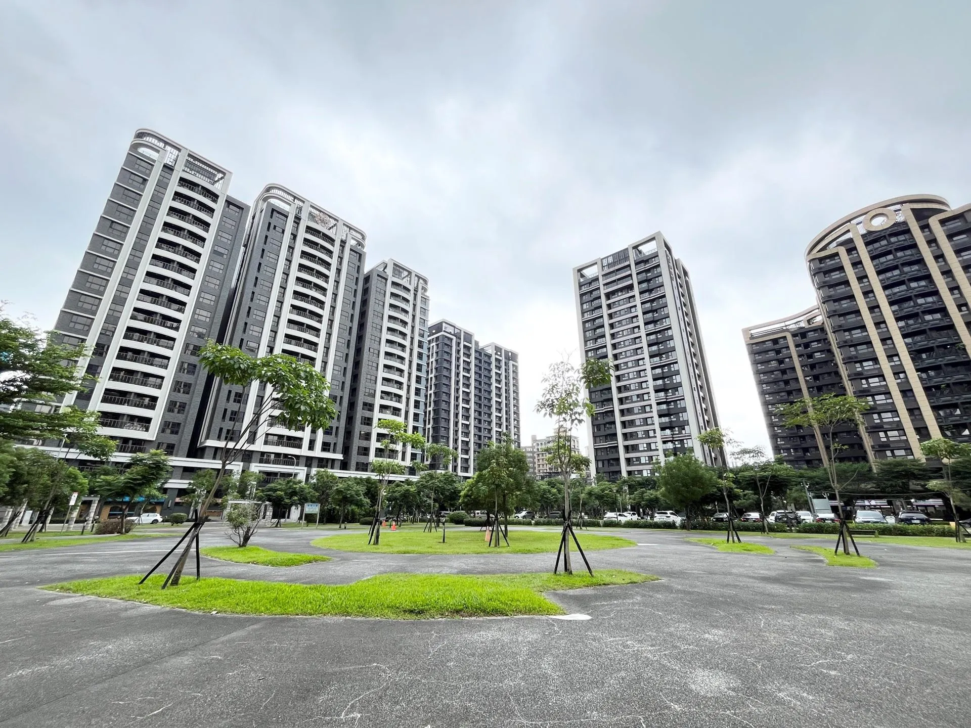 房市交易情報／新北十大熱銷中古社區！永慶房屋：淡水、汐止包辦7席　板橋、中和靠交通機能突圍　市中心住宅買氣不墜