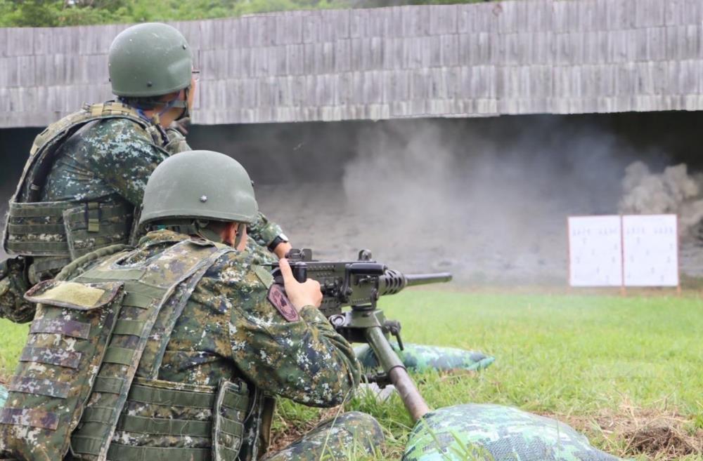 邵姓義務役士兵在進行T91步槍射擊訓練時，不明原因遭子彈擊中左臉，造成嚴重傷勢。示意圖非當事人（軍聞社）