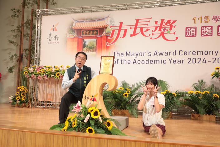 也有學生選擇其他各類姿勢。（台南市政府提供）