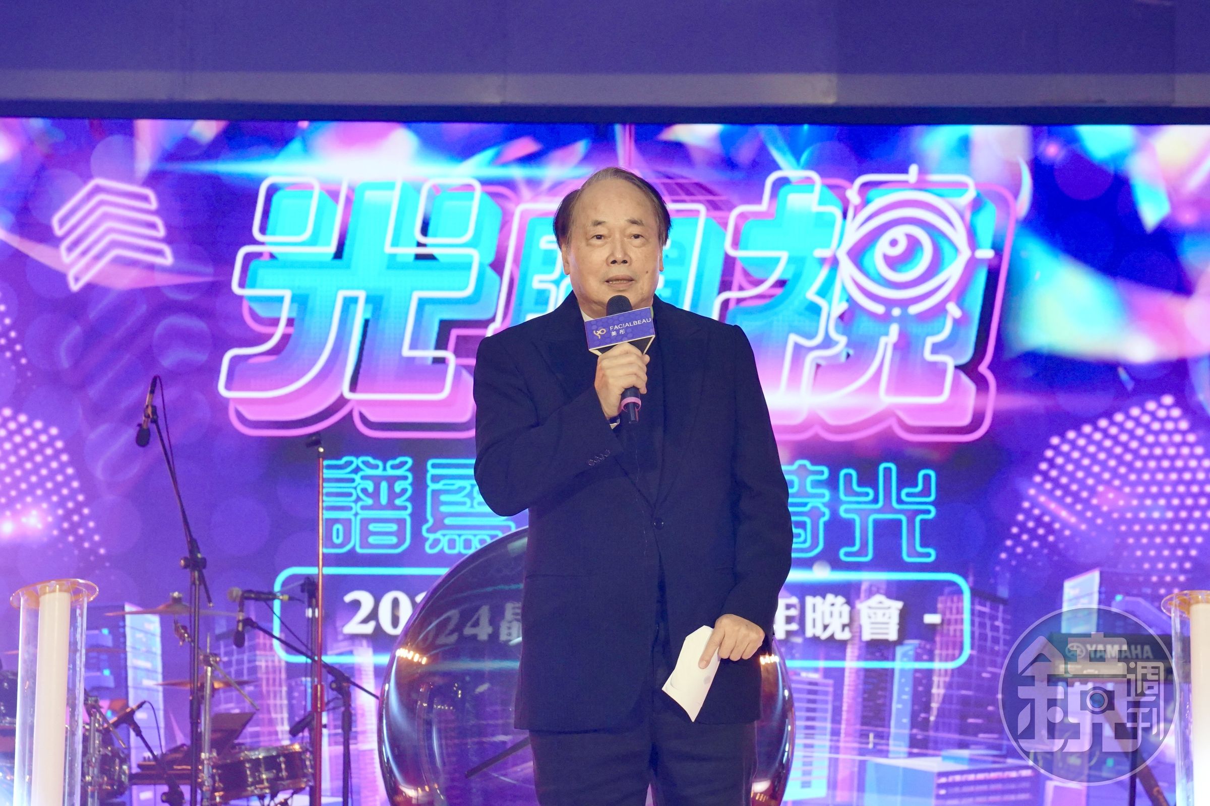 農曆年前舉辦旺年會上,董事長郭明棟表示,今年營運重點將放在強化布局矽水膠產品。
