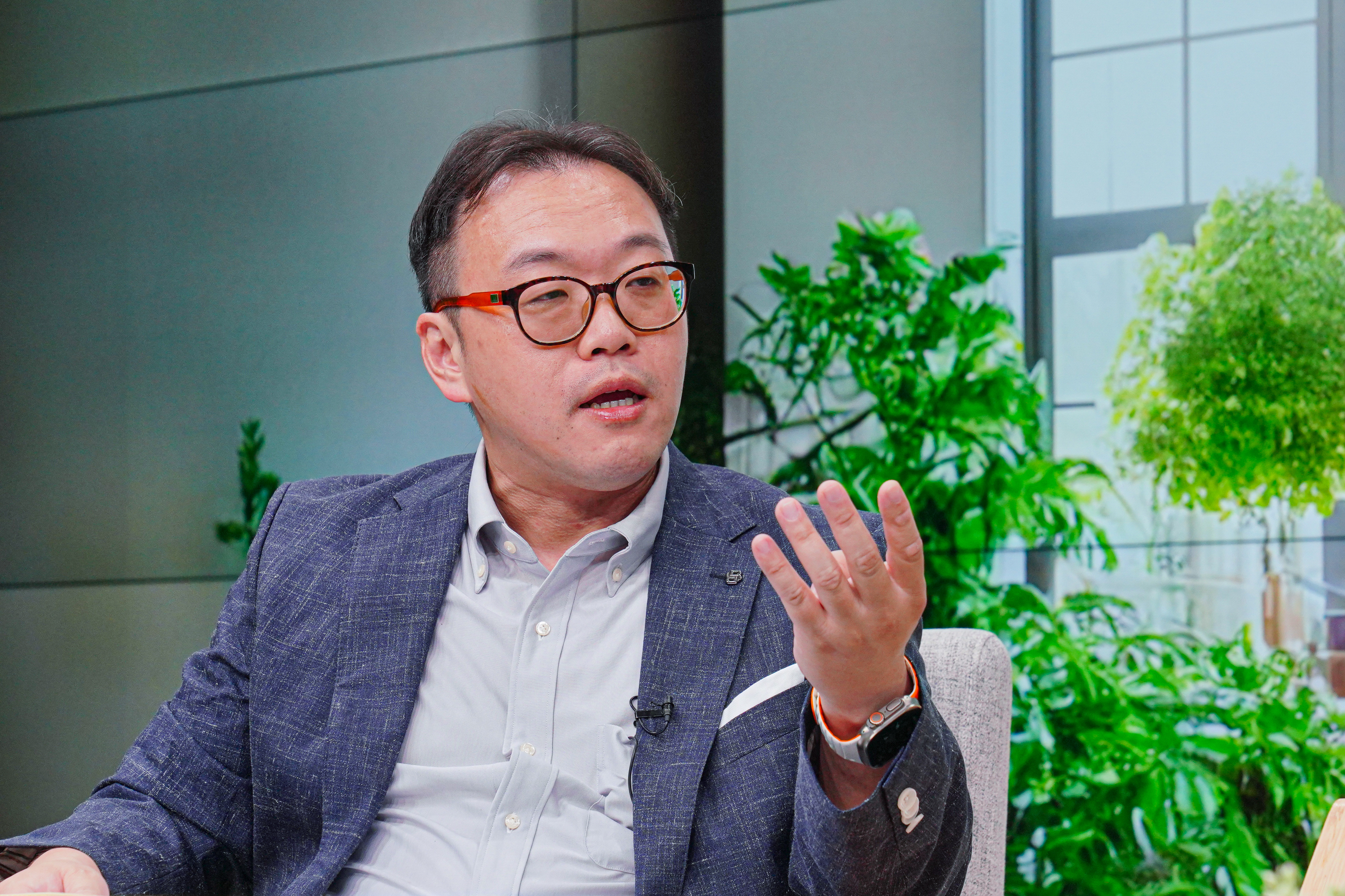 北科大資訊與財金管理系教授吳牧恩指出，比特幣價格腰斬只是市場波動，不是價值崩壞。