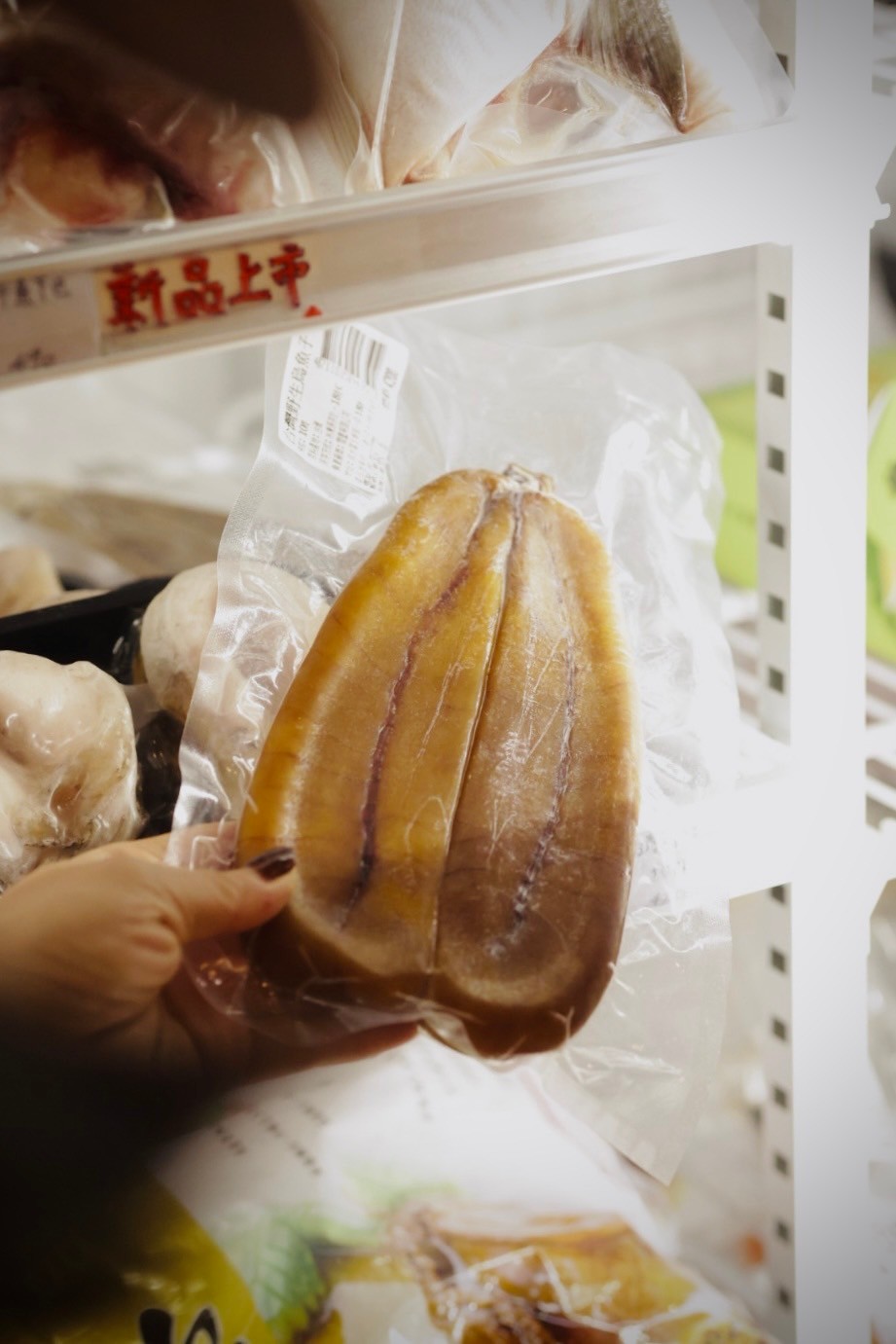 在「閤豐本舖」也買得到野生烏魚子。（春大直提供）