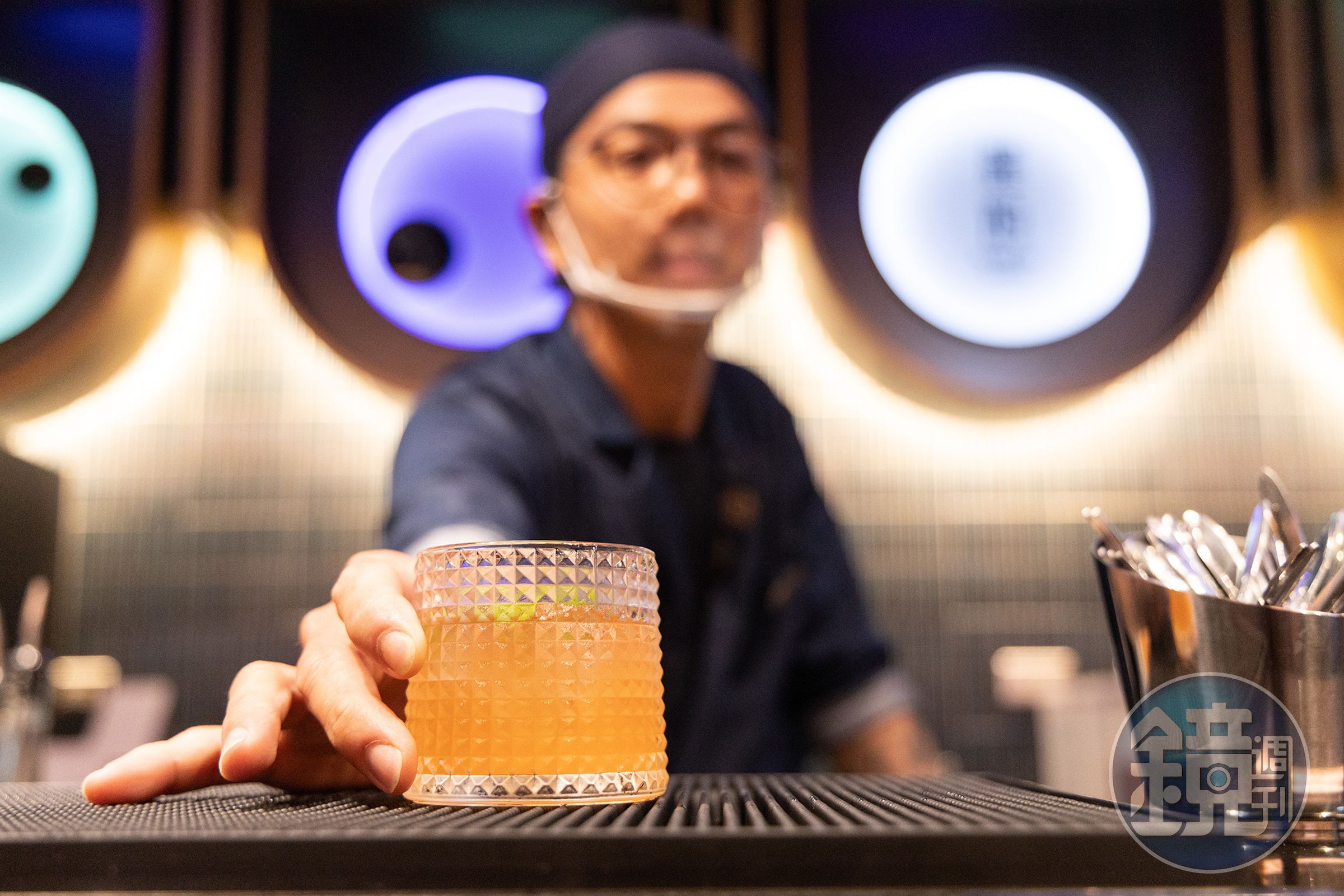 飲品區提供現煮咖啡與現場調製調酒,從餐前開胃到餐後收尾,都能找到適合搭配的風味選擇。