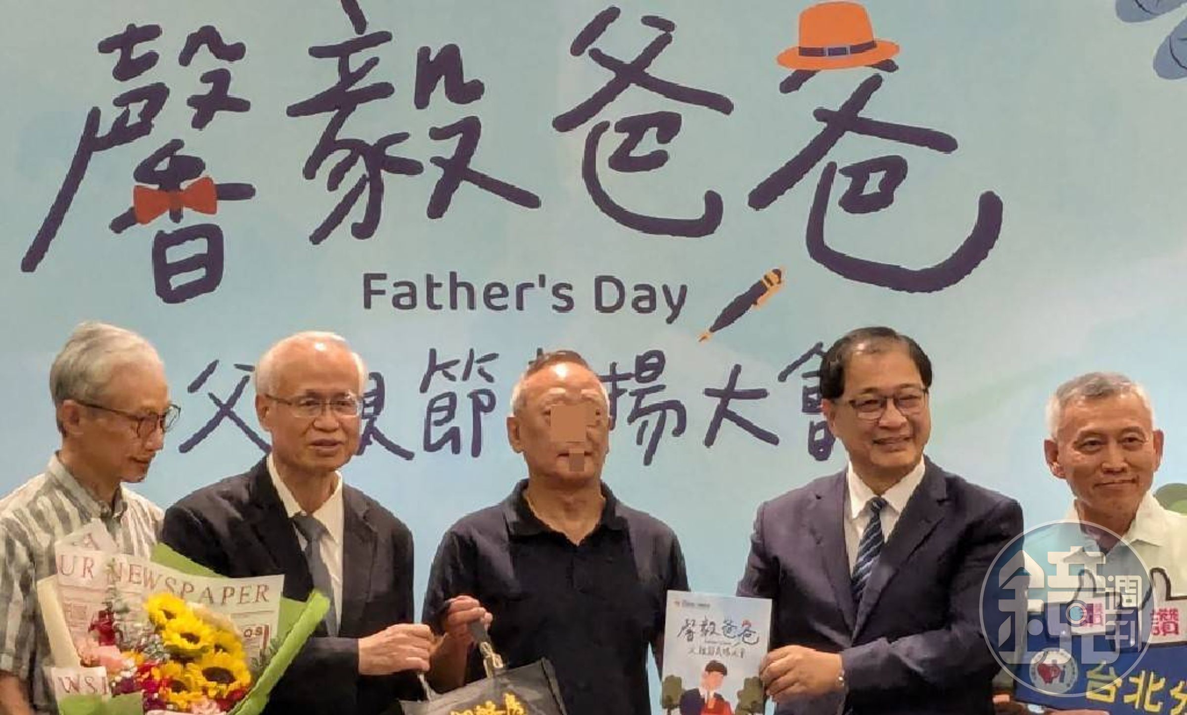 簡姓阿公親身扶養女兒留下的孫子,繼續當個稱職父親。