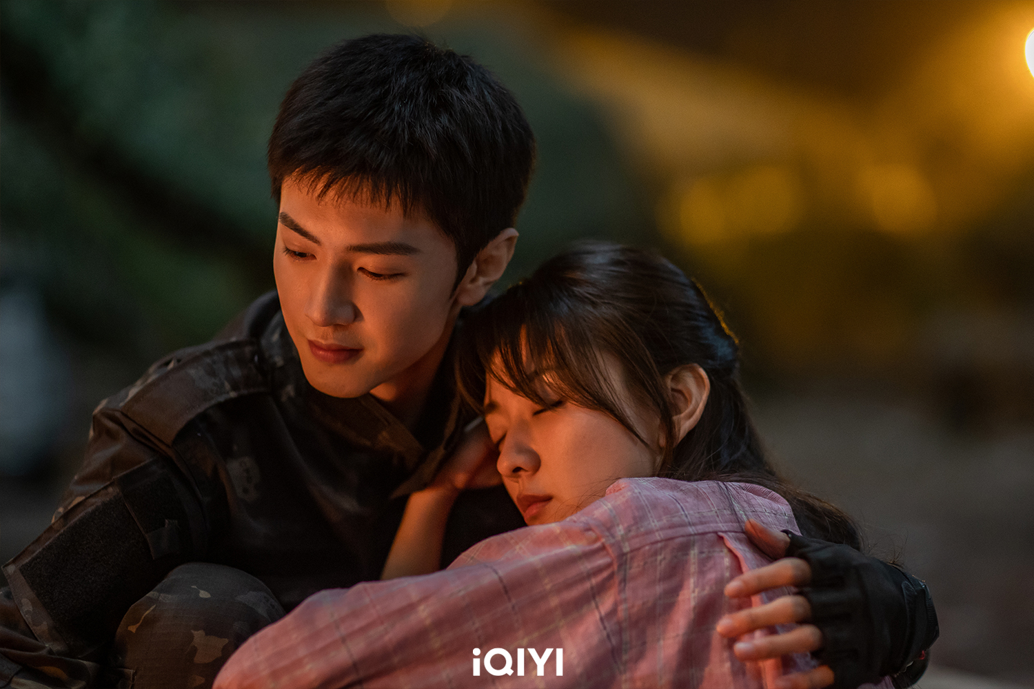 陳哲遠與梁潔相隔5年在《白色橄欖樹》再度合作。(iQIYI愛奇藝國際版提供)