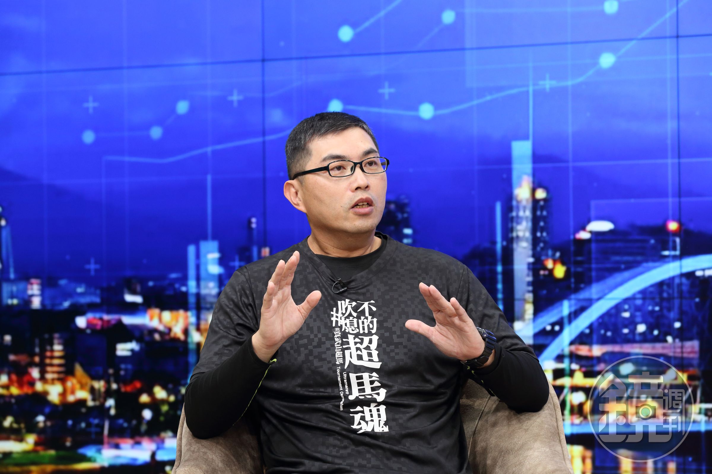 投資達人王仲麟說，定期定額布局高股息ETF，也有聰明做法。