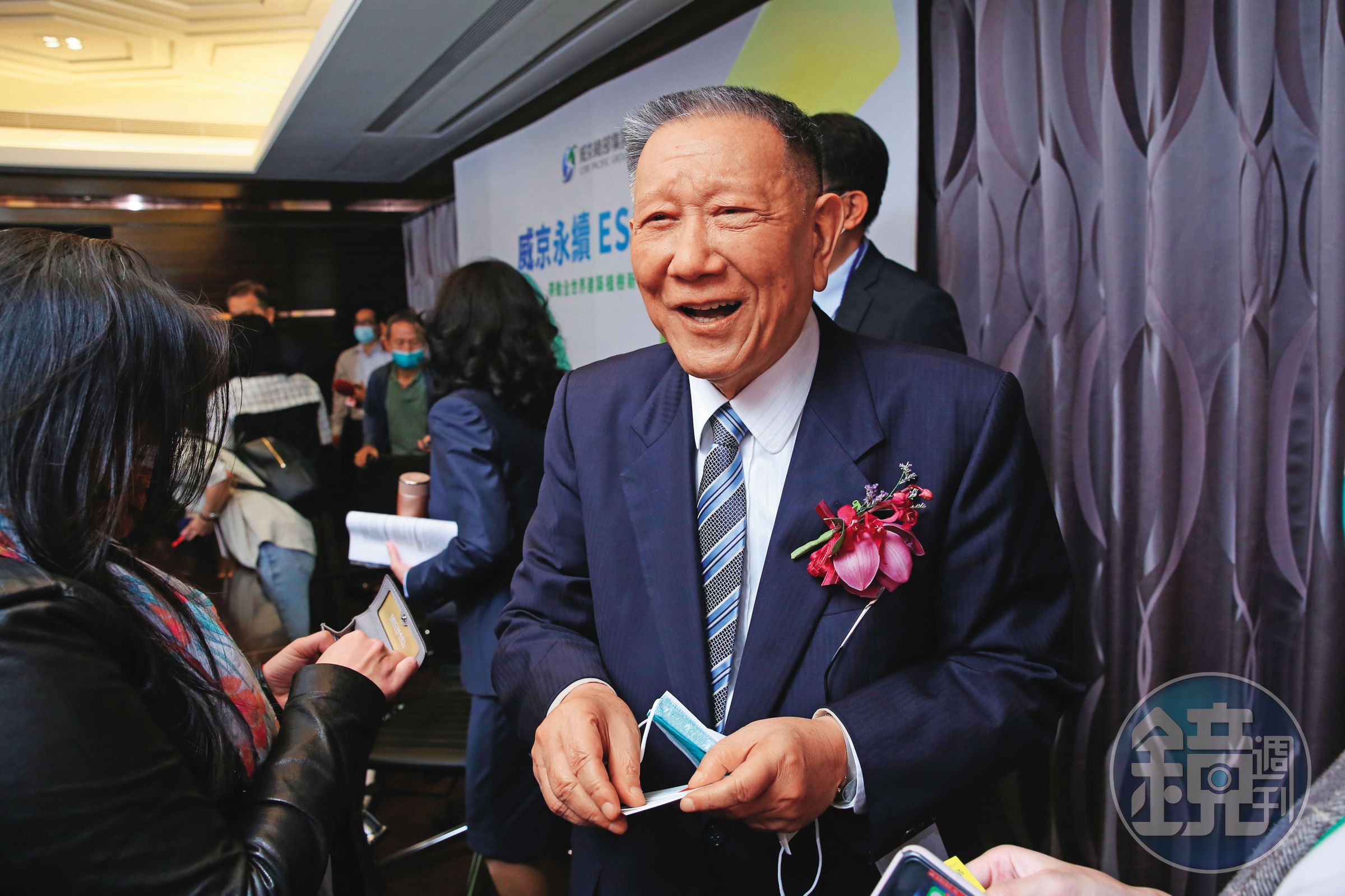 沈慶京行使緘默權,多次槓上檢察官,一度揚言出獄後要拍片將遭遇記錄下來供外界公評。