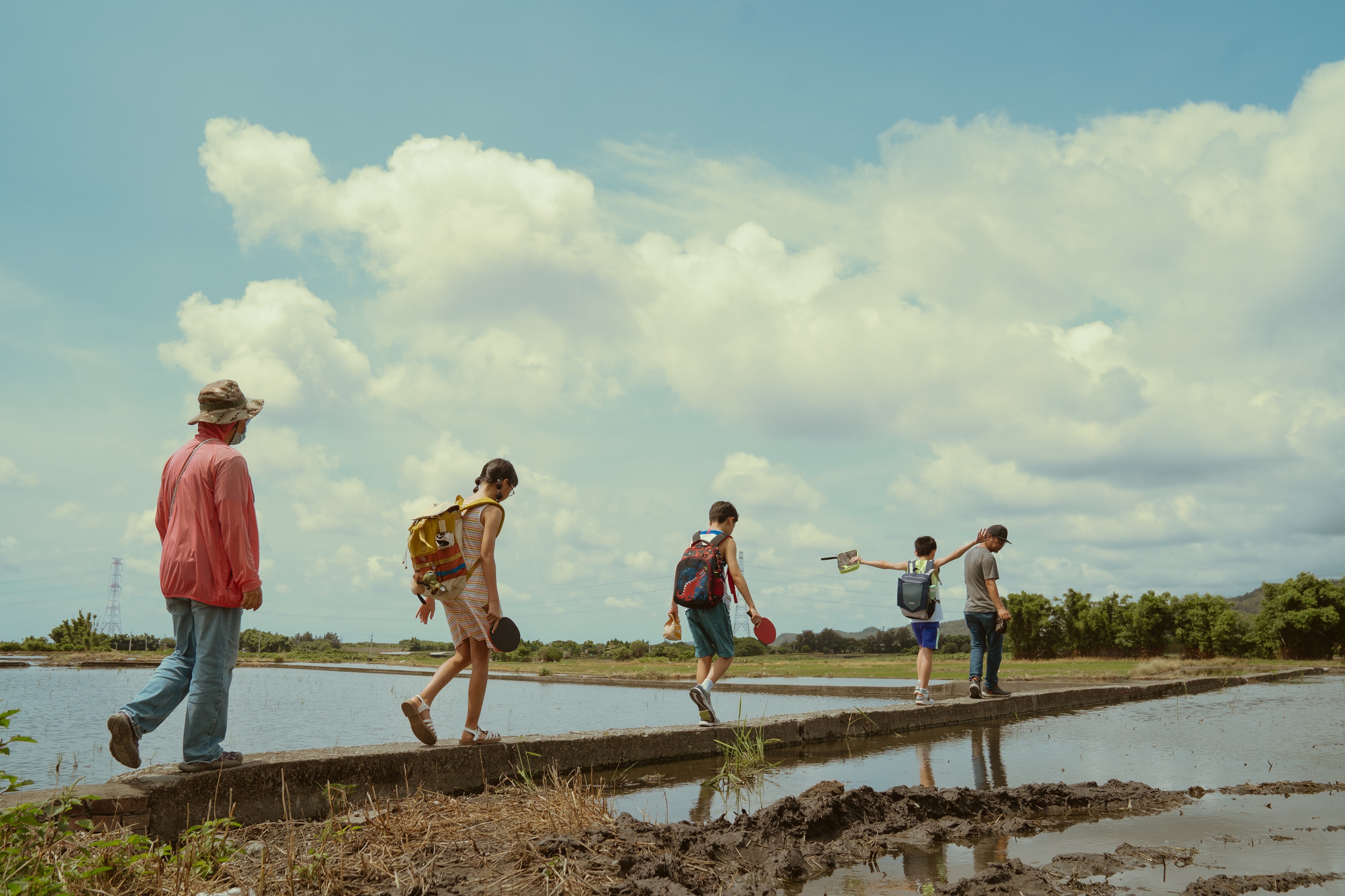故事描述偏鄉國小桌球好手追夢的過程，超過九成在台中取景。（華納提供）