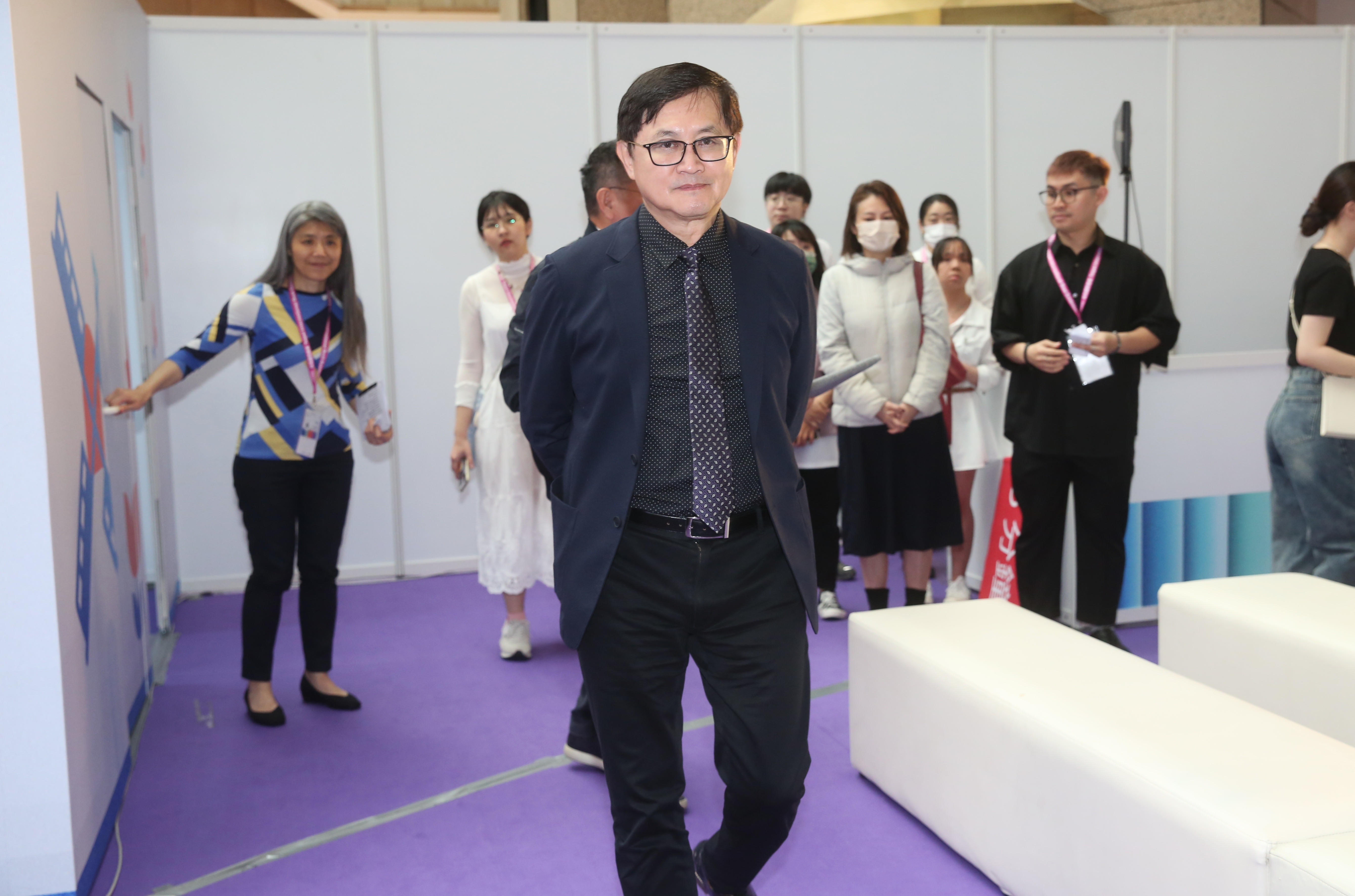 經濟部釋出可能在4月調漲電價消息，身為產業領袖的和碩董事長童子賢也提出他的看法。