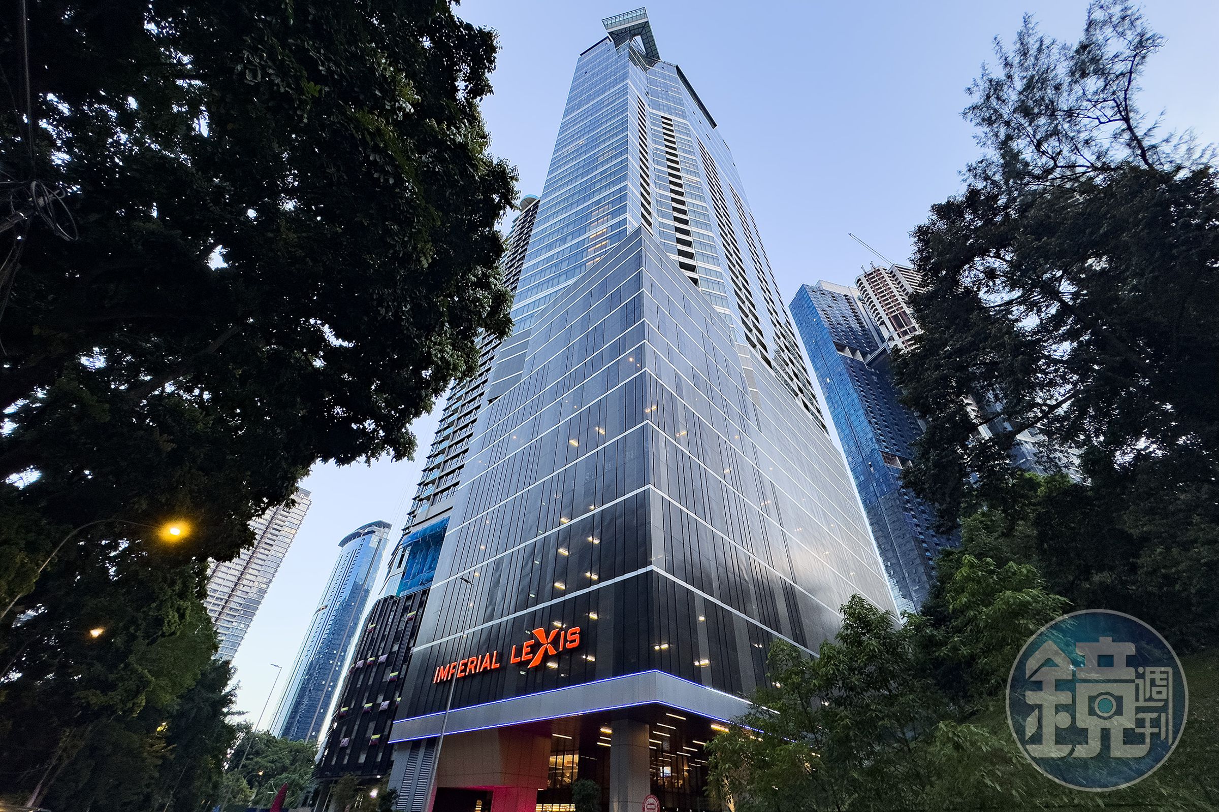 帝國豪華酒店（Imperial Lexis Kuala Lumpur）坐落於53層玻璃幕牆摩天大樓內。