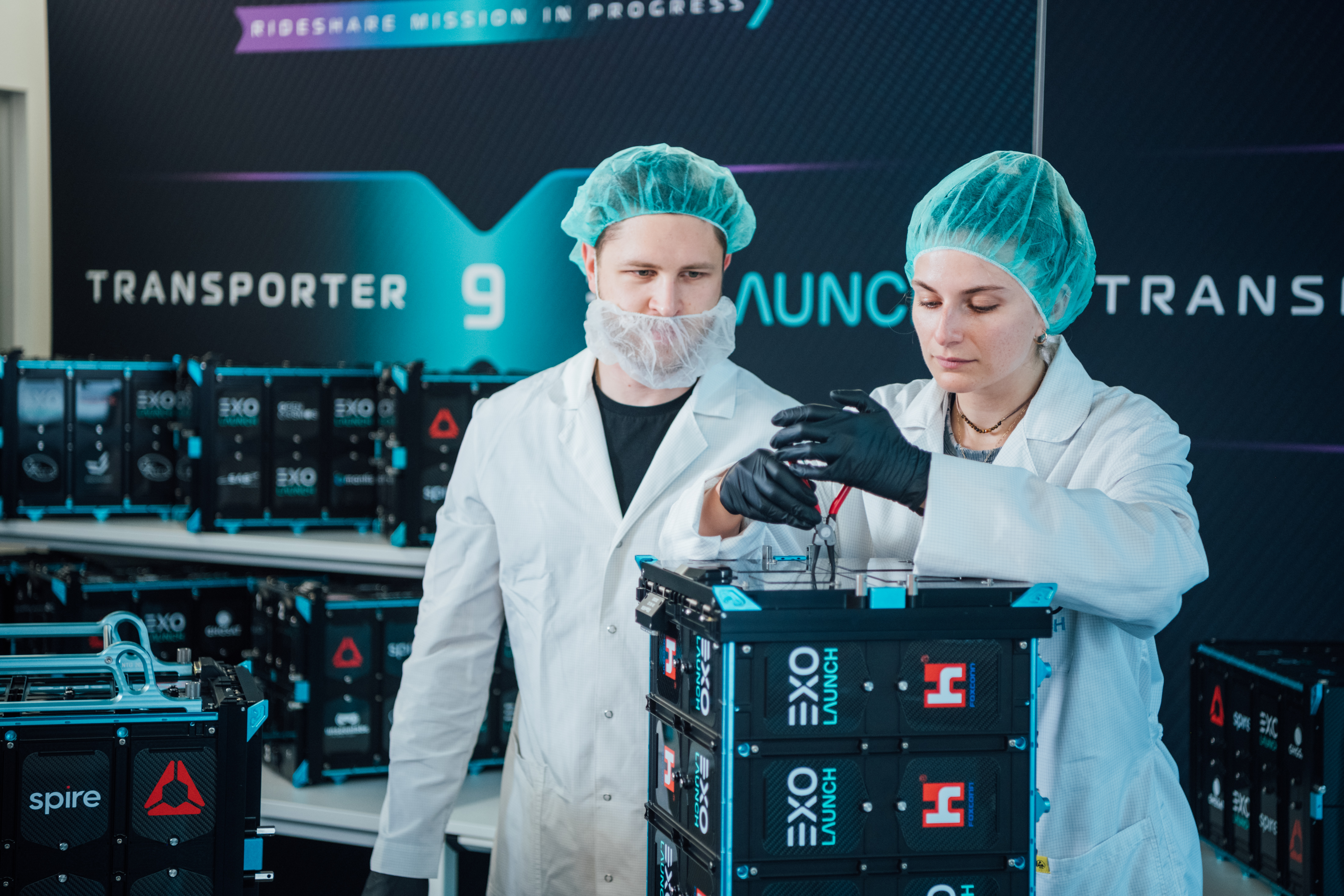 鴻海與Exolaunch簽訂衛星發射協議，為接下來要發射的兩顆衛星提早布署。（鴻海提供）