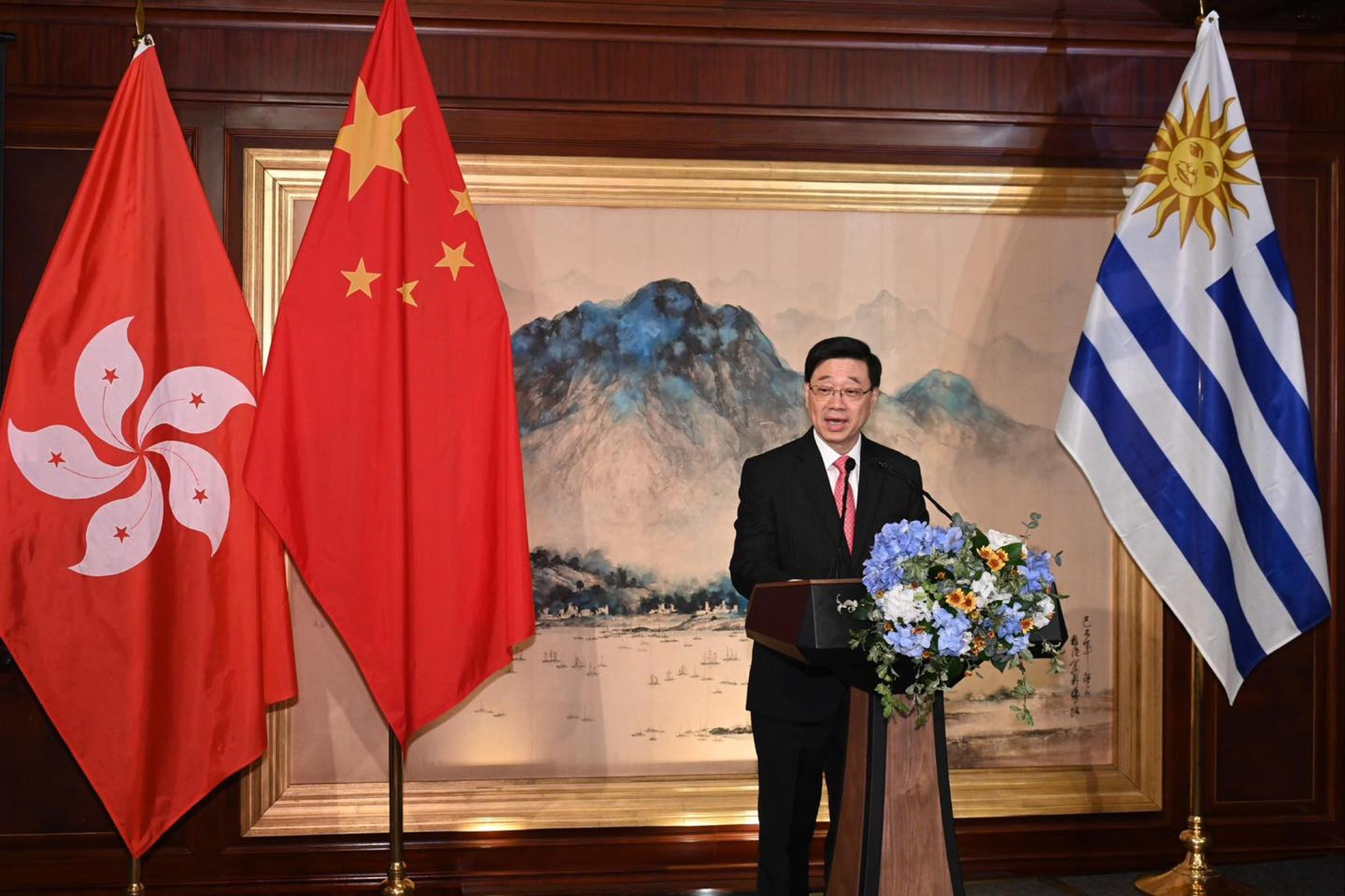 李家超今日回應六四相關問題時，強調任何活動都要符合法律規定。（翻攝自臉書@李家超）
