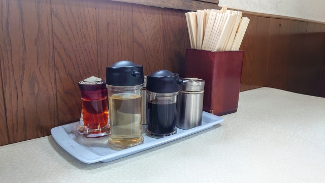 有中國網友到餛飩店用餐因為多放了一些調味料，遭老闆辱罵「給我滾」。示意圖，非當事店家。（photoAC）