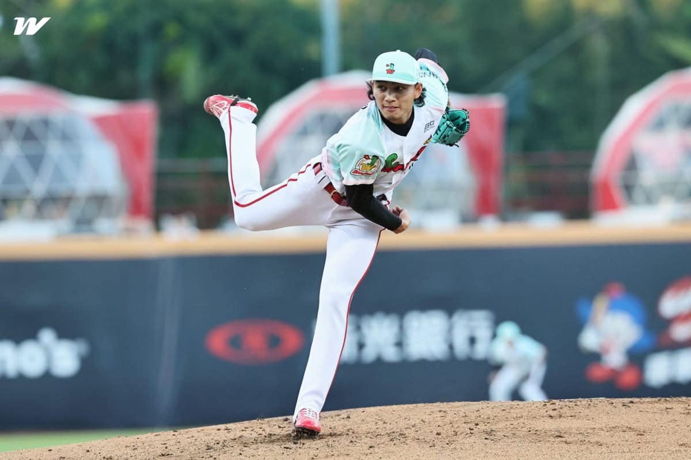 據傳福岡軟銀準備端出3年10億日圓的合約搶下徐若熙。（味全龍提供）