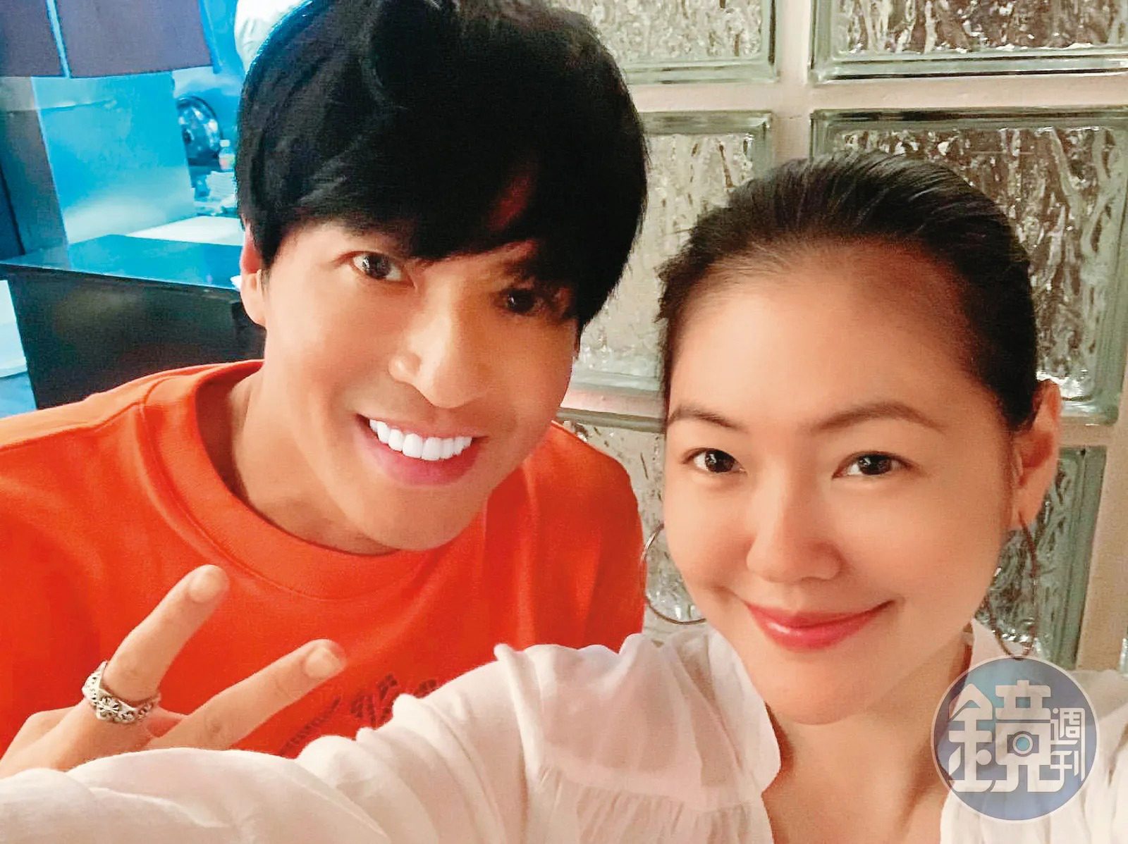 曾是少男偶像組合顏值擔當的王海輪（左）被圈內人爆料貪杯，酒品不好。圖右為小S。（王海輪IG）