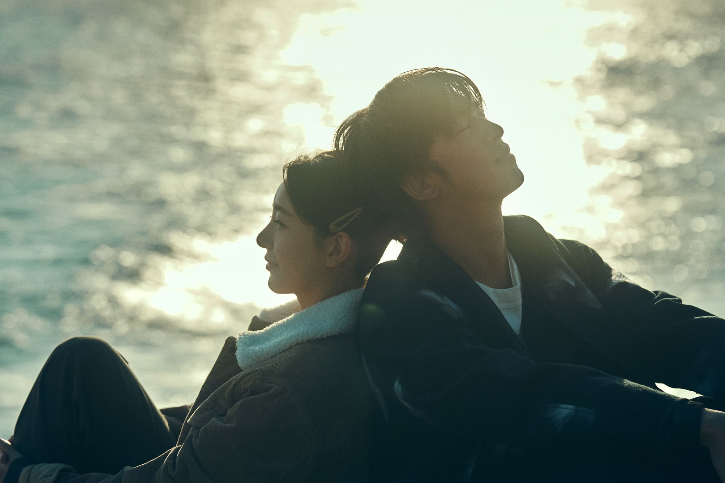 《不如海邊吹吹風》「暖陽版」海報。(大川大立提供)