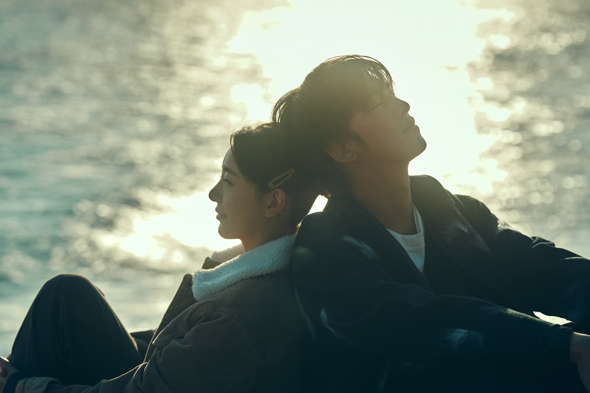 《不如海邊吹吹風》「暖陽版」海報。（大川大立提供）