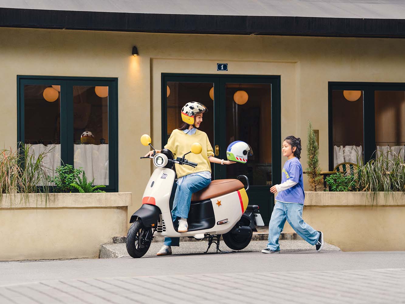 GOGORO EZZY 500 玩具總動員系列車款外觀設計大幅升級、融入大量經典動畫元素,更採取「造型升級、售價不變」的定價策略,讓消費者以原價格直接入主夢幻聯動車款。