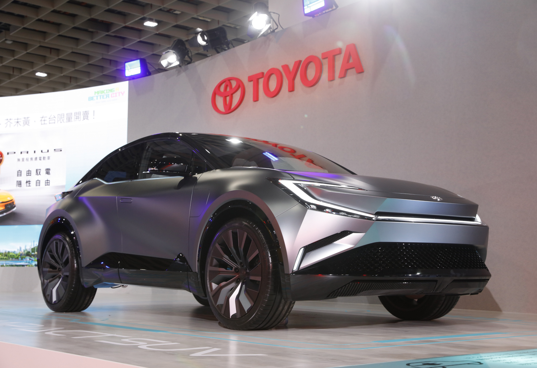 【2024台北車展】前進智慧未來！TOYOTA bZ Compact SUV
