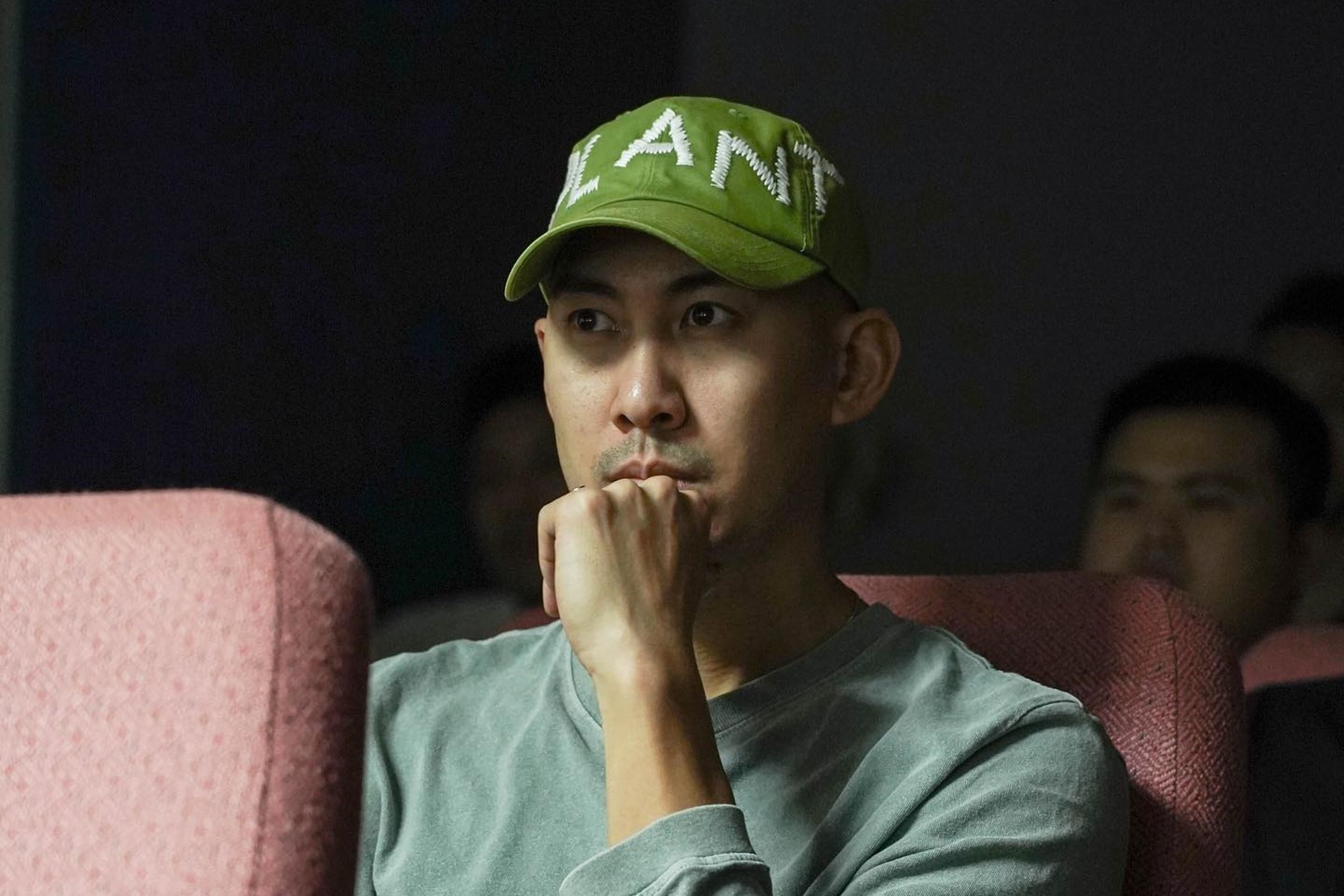 國王總經理毛加恩今天在賽前出面致歉,證實合作診所是他認識的友人,但球團不會怪罪球員或診所,所有責任他會一肩扛下。(翻攝自新北國王 New Taipei Kings臉書)