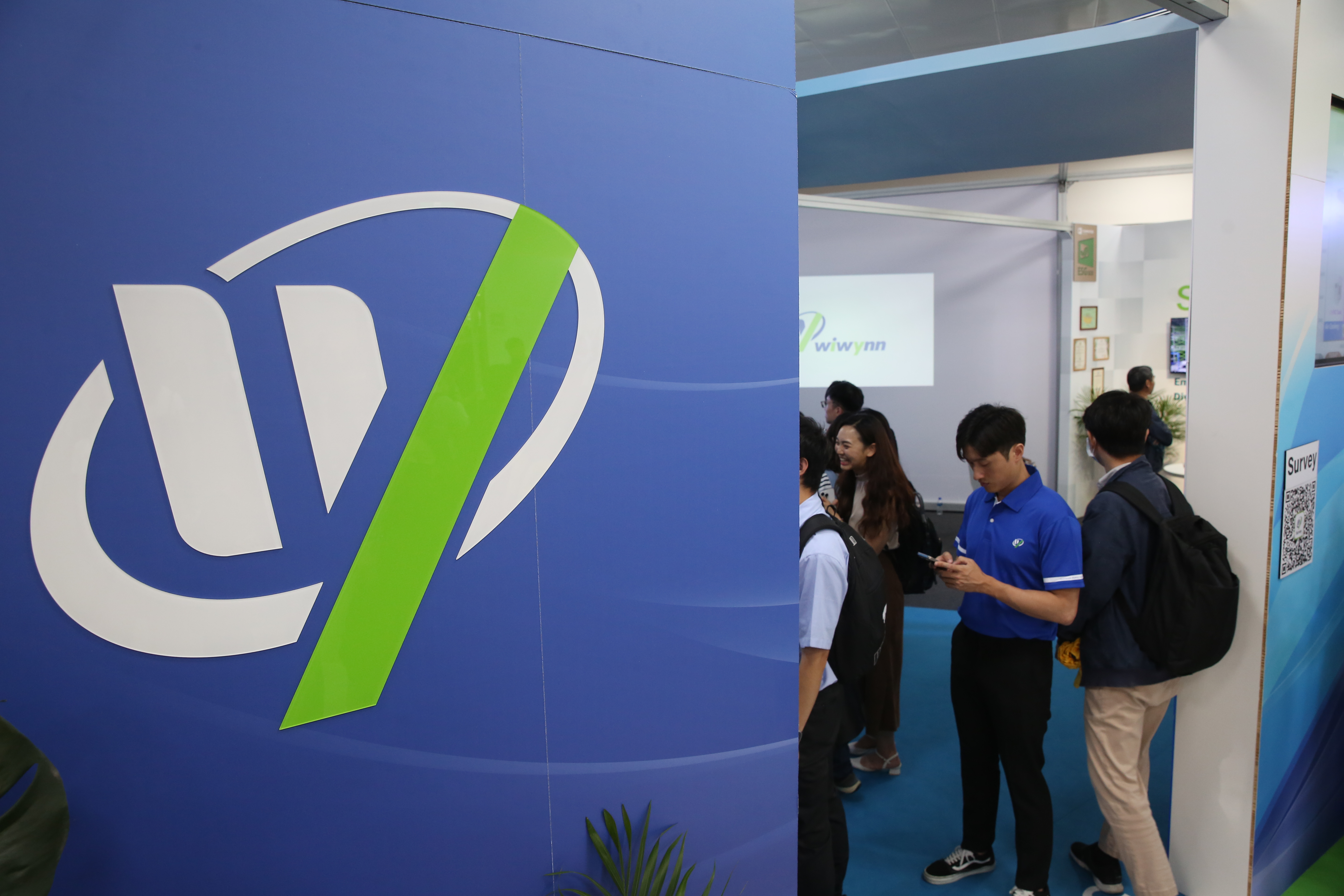 緯穎去年營收表現一路暴衝，帶動緯創超車廣達、洗牌長年排名。