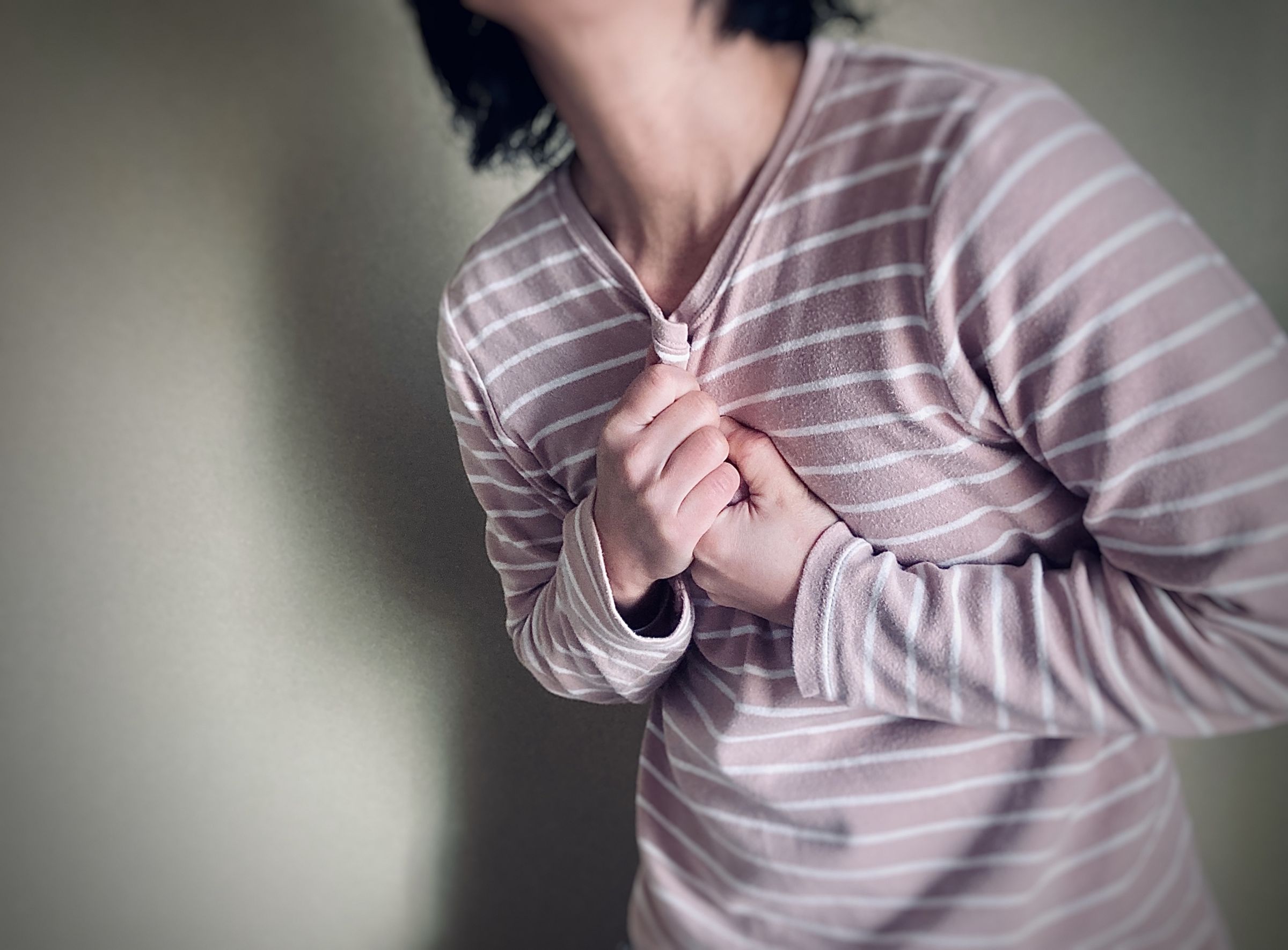 醫師近日發現，有不少患者壞膽固醇降不下來，進一步診斷共同點是「膽固醇高但不想吃藥」，就像行人闖紅燈一樣危險，圖為示意圖。（翻攝自PhotoAC圖庫）