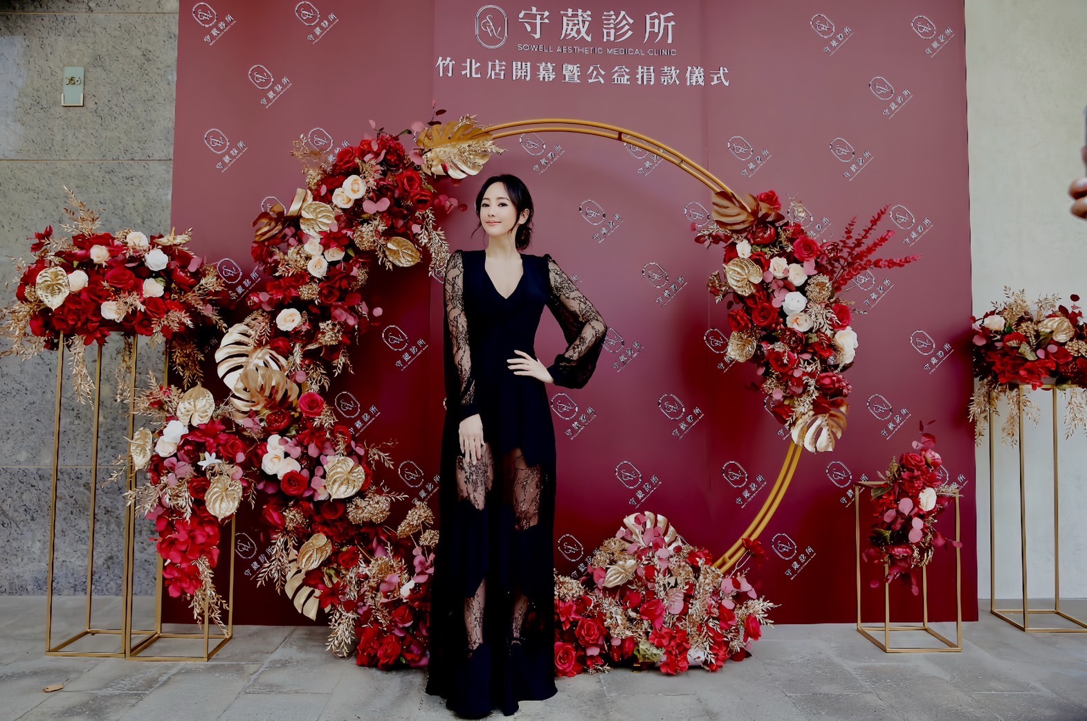 關穎今盛裝出席。（守葳醫美集團提供）