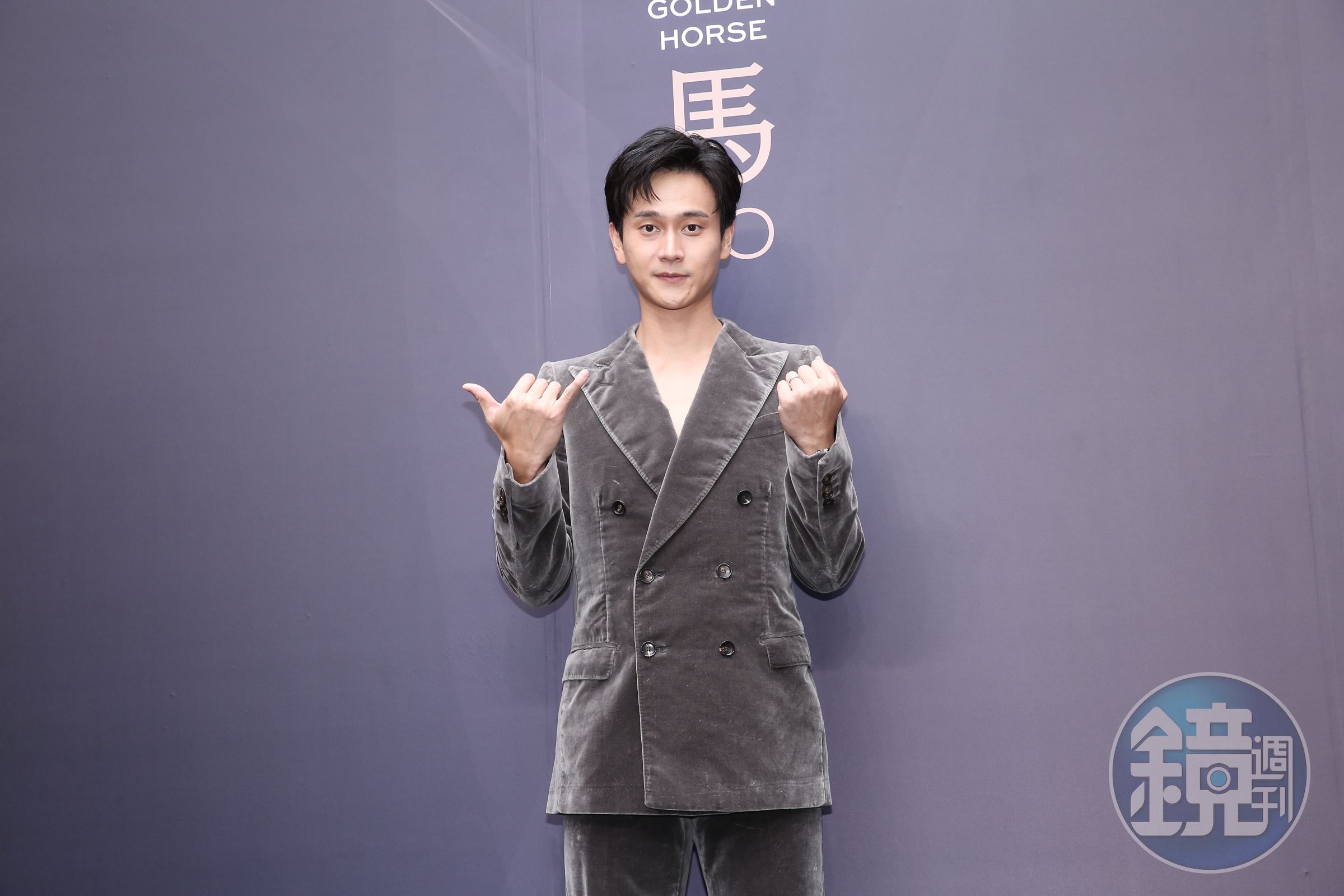劉冠廷明年將迎接兒子出世，現在是準爸爸的他比起金馬60手勢拍照表情居然特別萌。