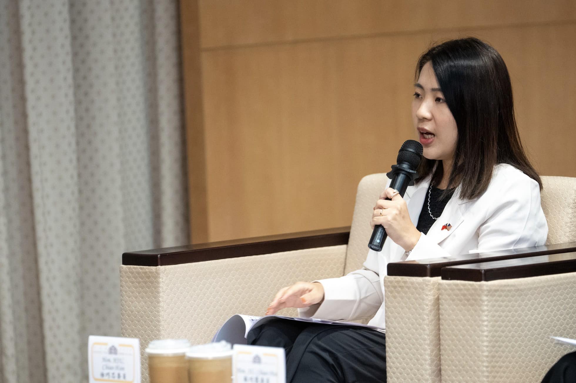 國民黨立委徐巧芯近日擬修「民防法」取消支援軍事勤務。（翻攝自徐巧芯臉書）