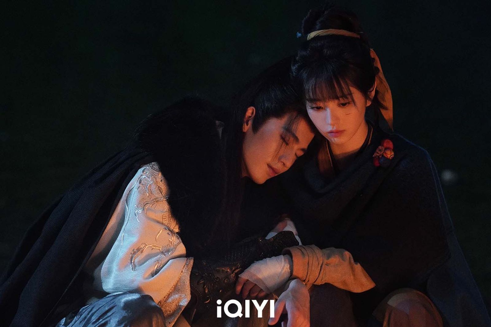 《逐玉》張凌赫一講「有你在我就不疼了」就笑 田曦薇浪漫過敏靠這招解決