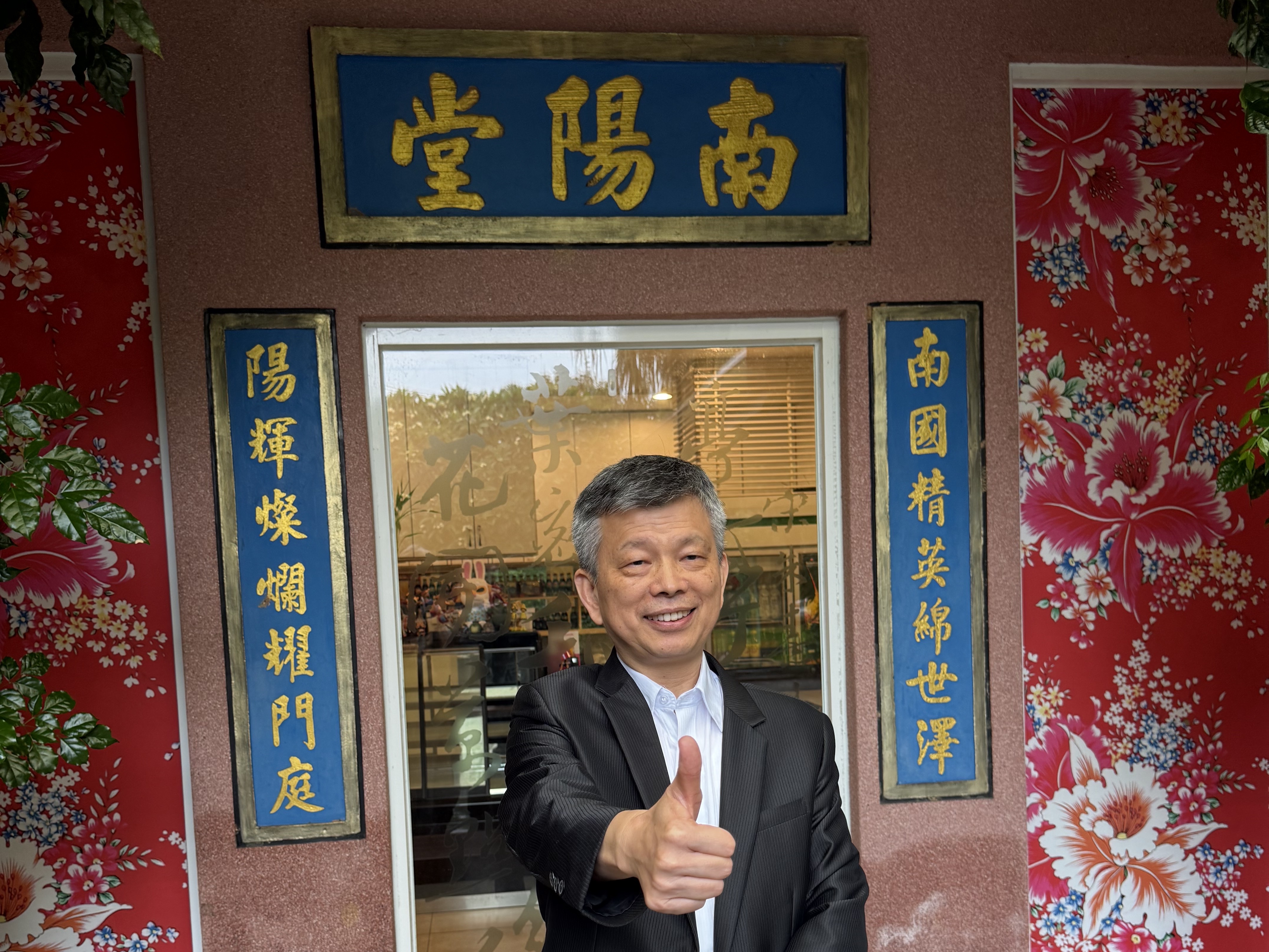 精測總經理黃水可表示今年和明年展望看俏。