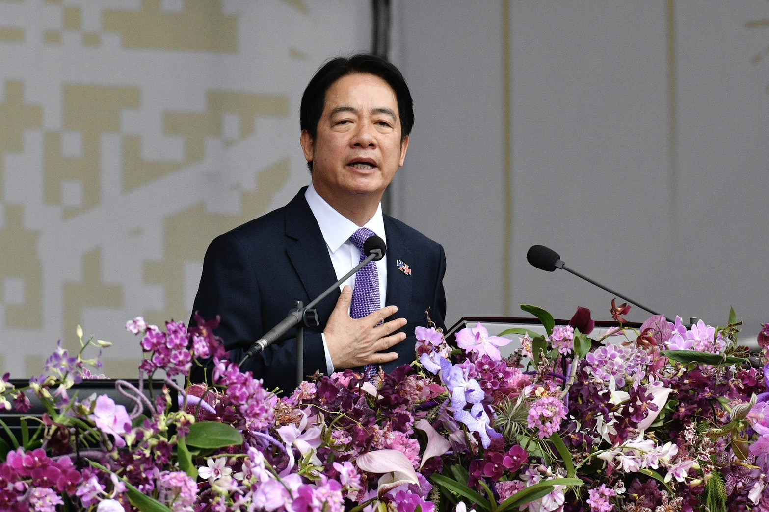 賴清德今日於國慶演說中提到「國家利益永遠高於政黨利益」。