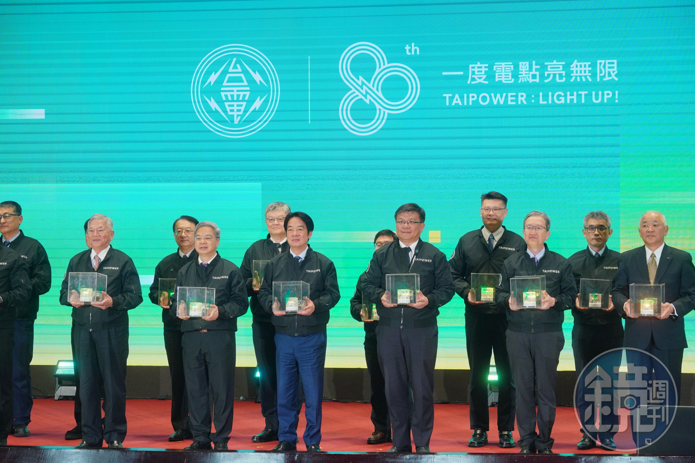總統賴清德、經濟部長龔明鑫、台電董事長曾文生與各界貴賓為台電80週年慶生。