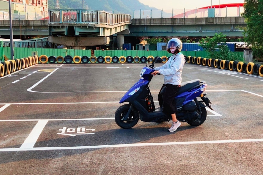 北市府推出3大機車駕訓補助方案,最多補助6,500元,即日起開放報名至額滿為止。(示意圖,新北市政府高灘地工程管理處提供)