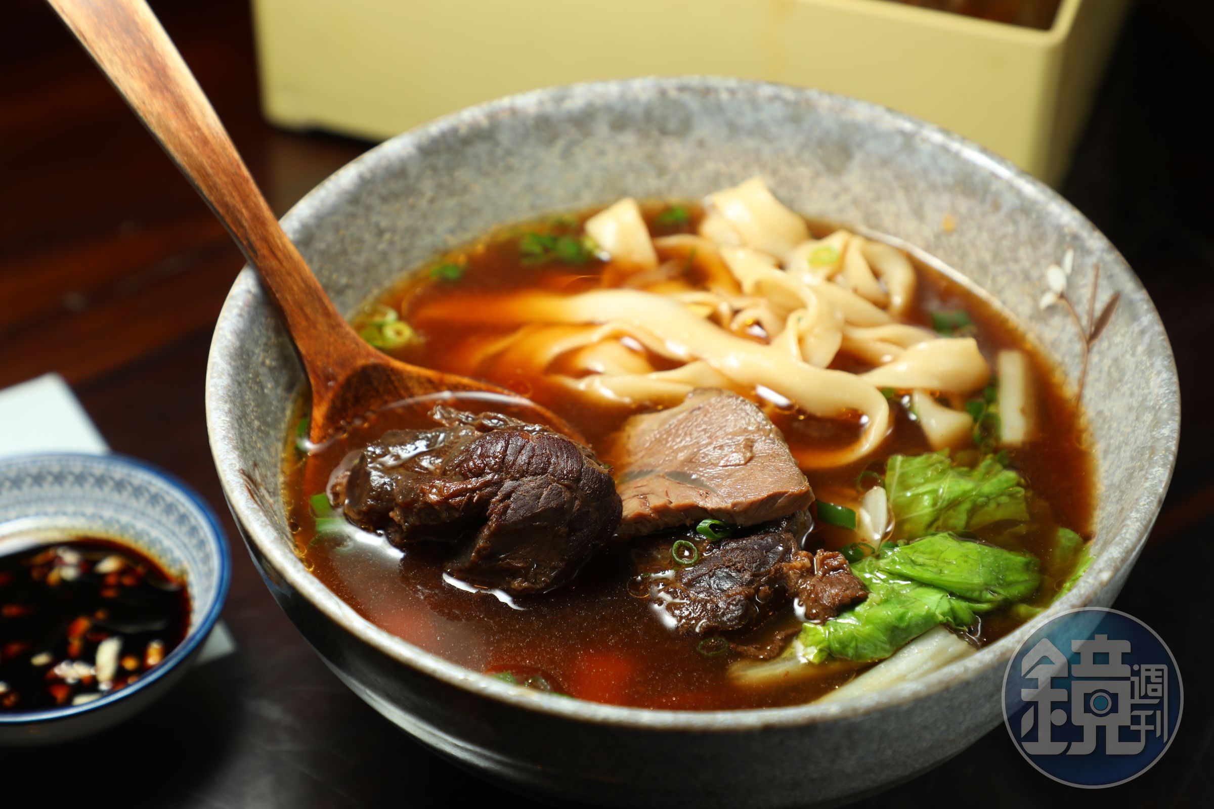 「紅燒牛肉麵」的口味也不錯。（230元／碗）