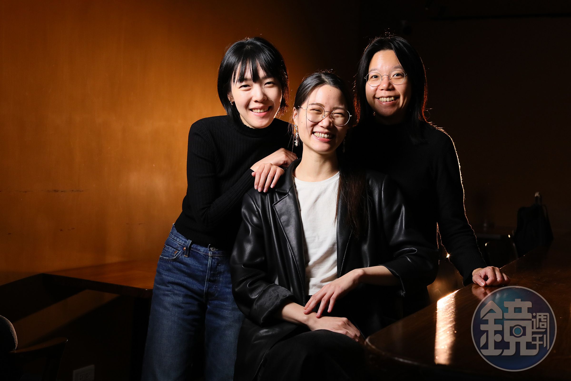酒吧3位創辦人Sophia（左起）、Ann、Olive的共同愛好就是書本與酒，而且樂於分享。