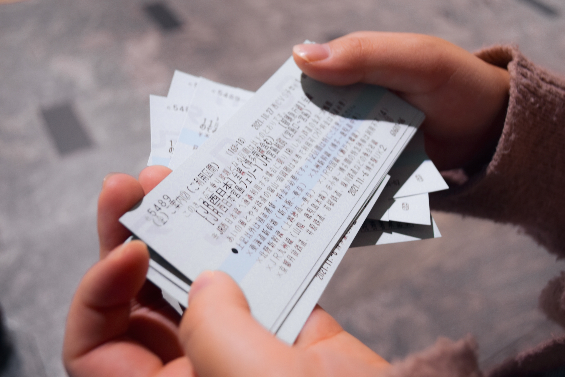 一名男子透過網路詐騙販賣演唱會票券，有20多人受害。（示意圖，取自PhotoAC）