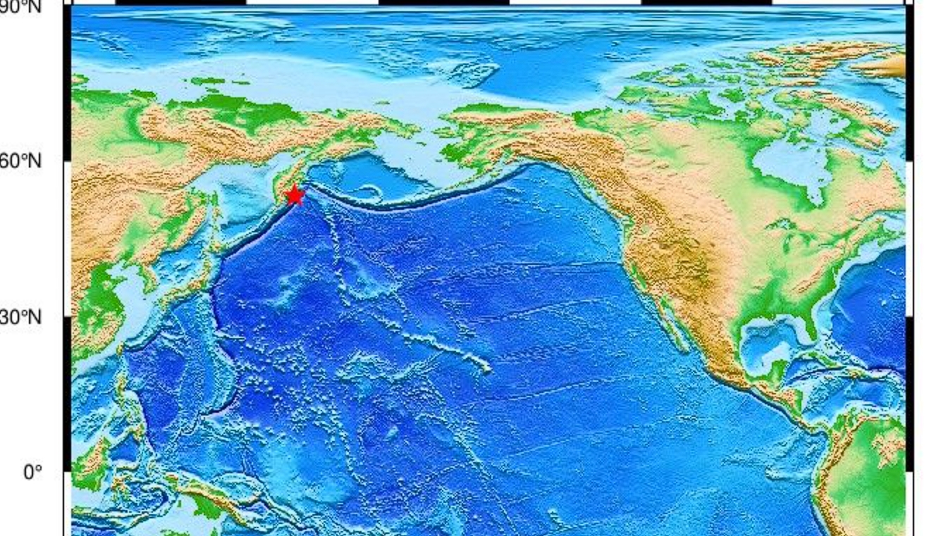 俄羅斯堪察加半島今凌晨再傳規模7.8強震，震央於圖中星號處。（翻攝自氣象署）