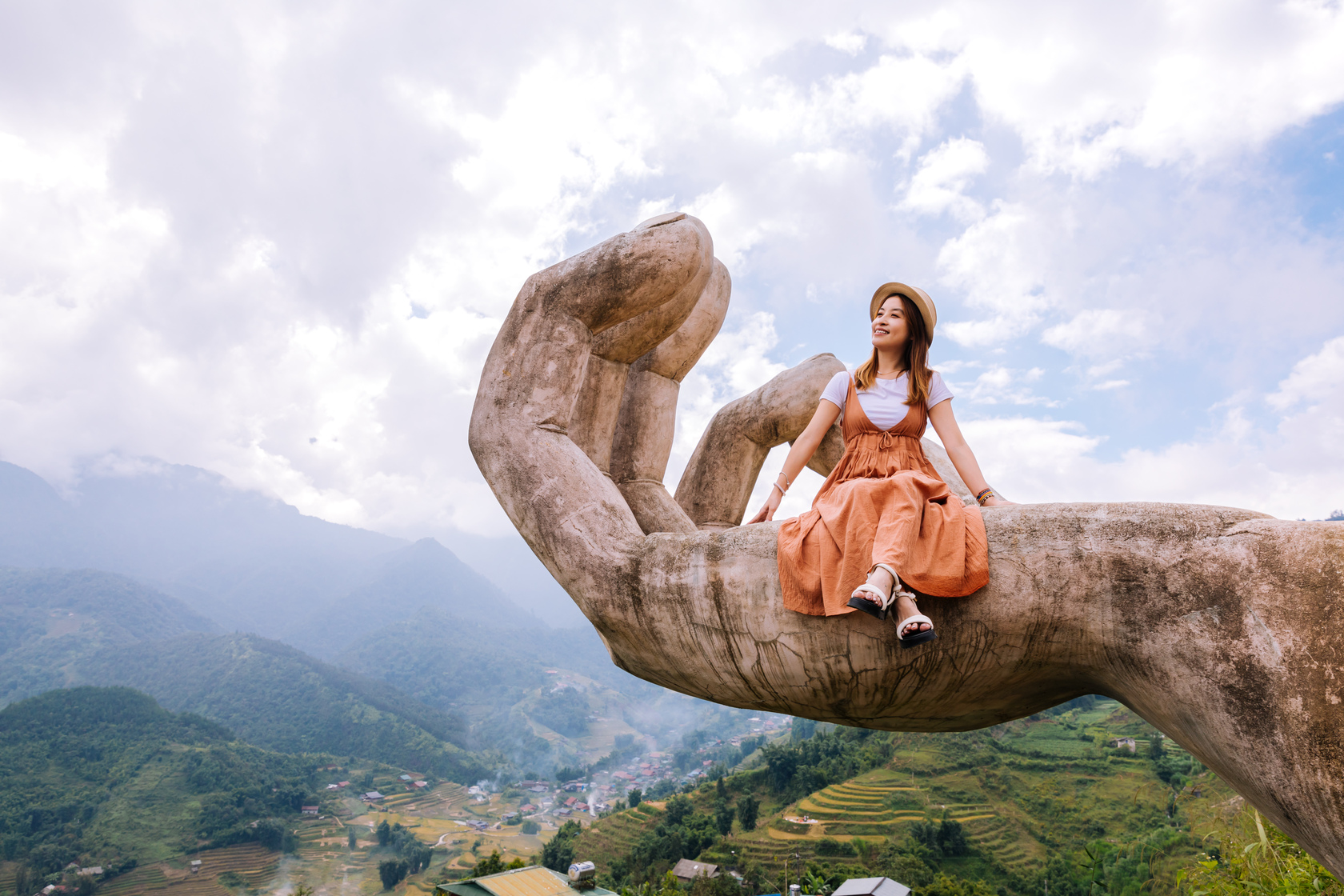 「Moana Sapa虛擬天堂」的佛手，背景是山城梯田，拍起照來效果十足。