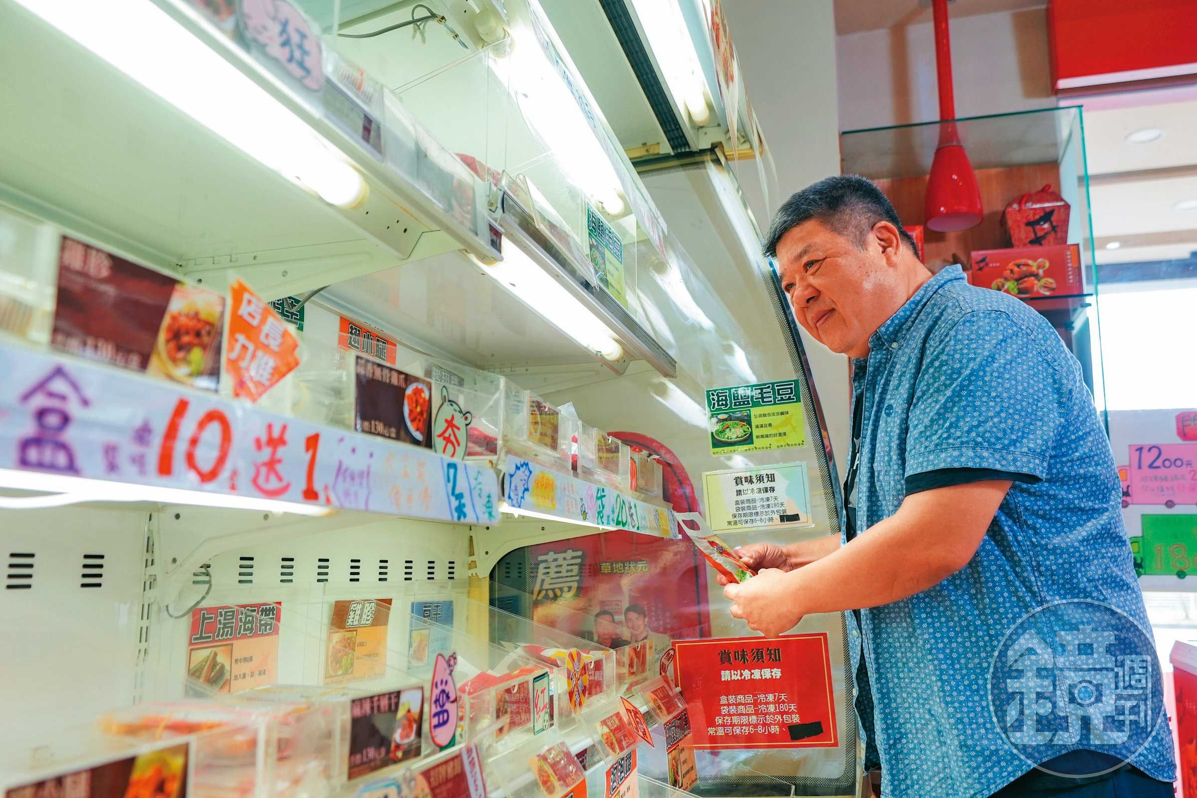 許智偉在府城一級美食戰區安平設旗艦門市，除了給人名店形象，也希望宅配之外能賺進伴手禮財。（陳宏銘攝）