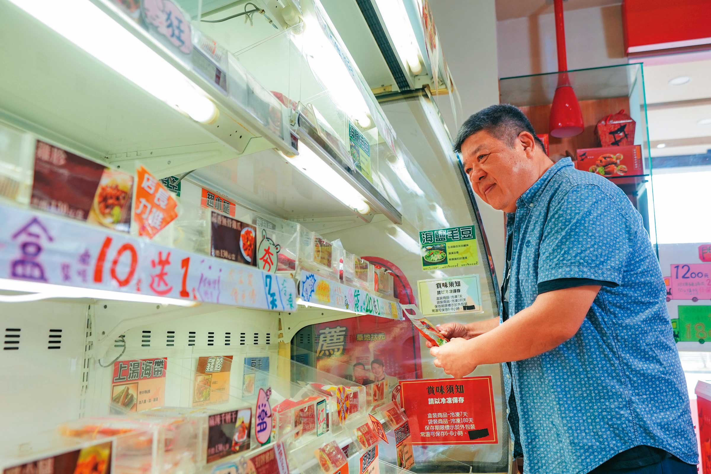 許智偉在府城一級美食戰區安平設旗艦門市，除了給人名店形象，也希望宅配之外能賺進伴手禮財。（陳宏銘攝）