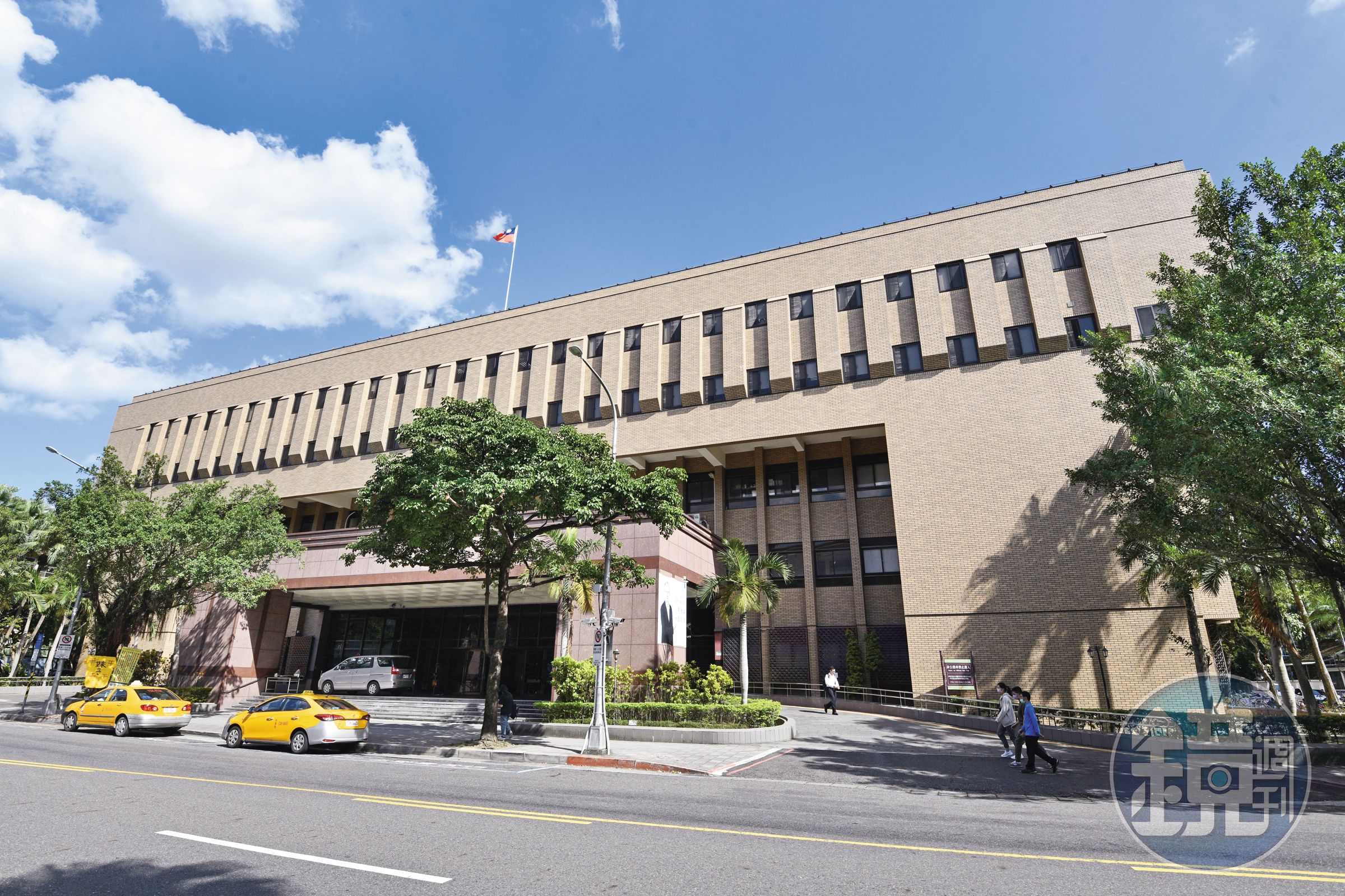 台北地院判決永慶房屋賠償信義房屋千萬元，金額創新高。