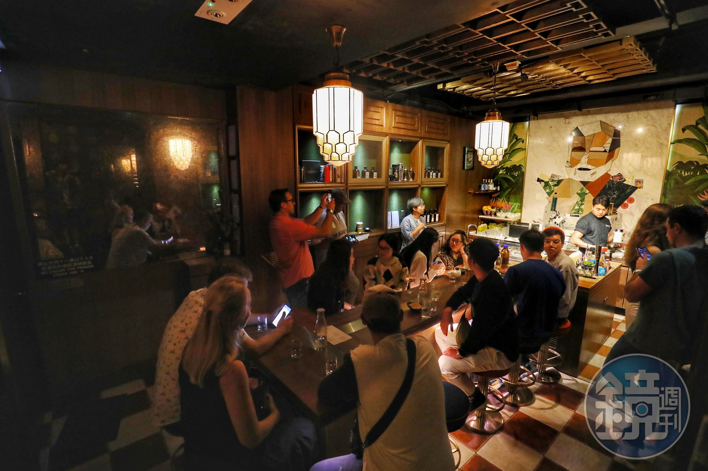 「The Old Man」是最早在亞洲50最佳酒吧大放異彩的香港酒吧，擁有許多忠誠粉絲。