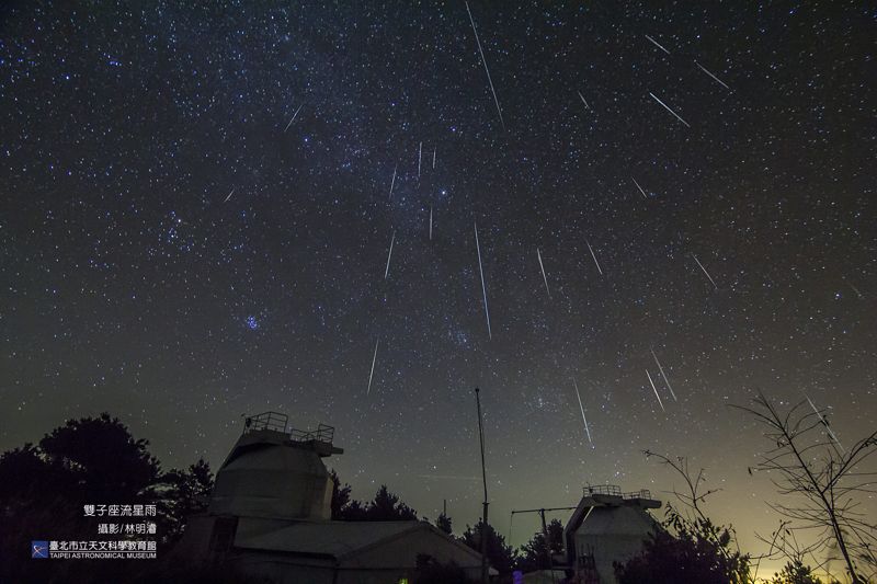 2026天象奇景!又見「血月」 2場流星雨接力登場 | READr Mesh 讀選