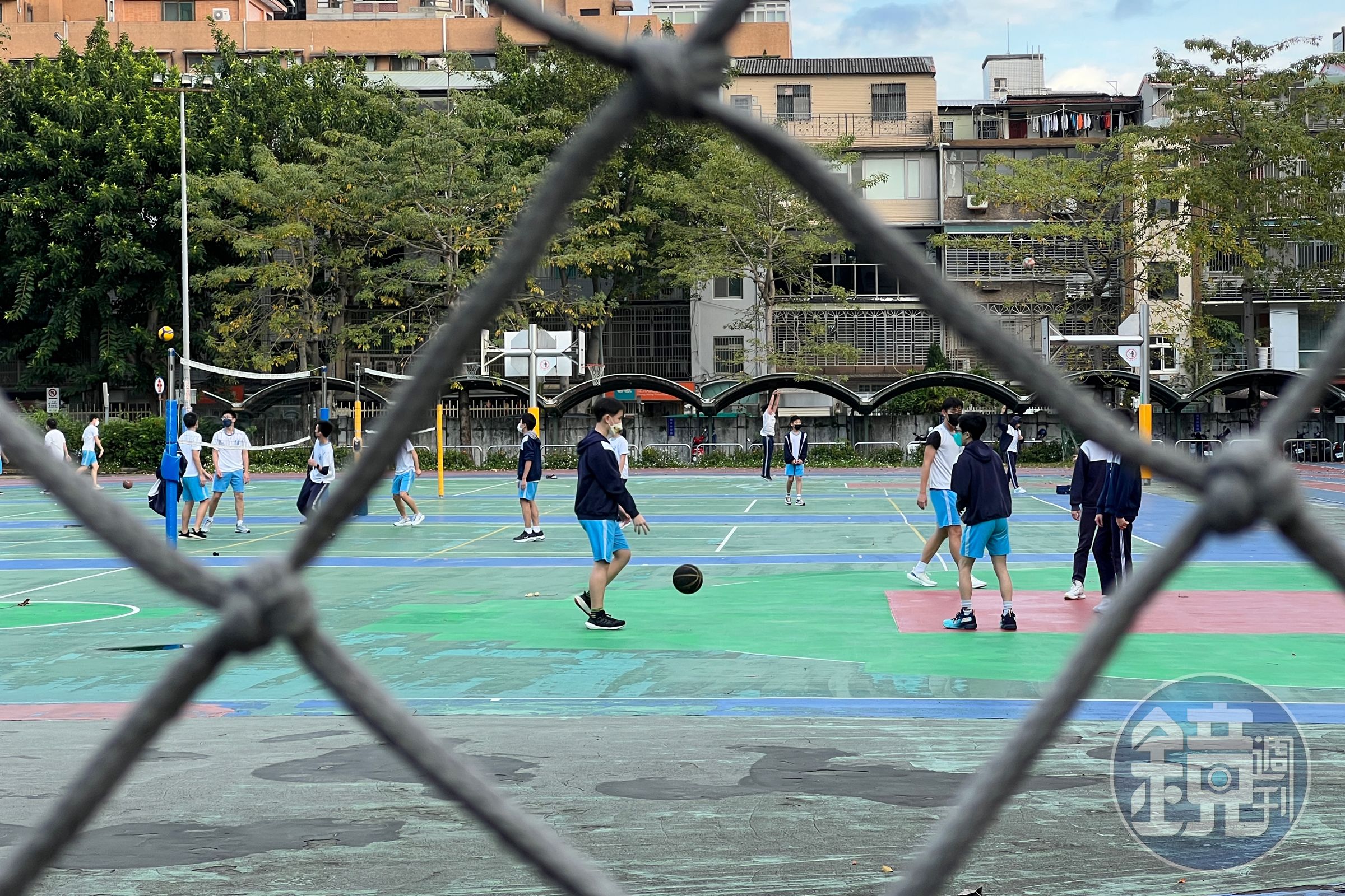 國高中延後上學時間到10點？家長團體認為問題的根本在於課綱。（示意圖，本刊資料照）