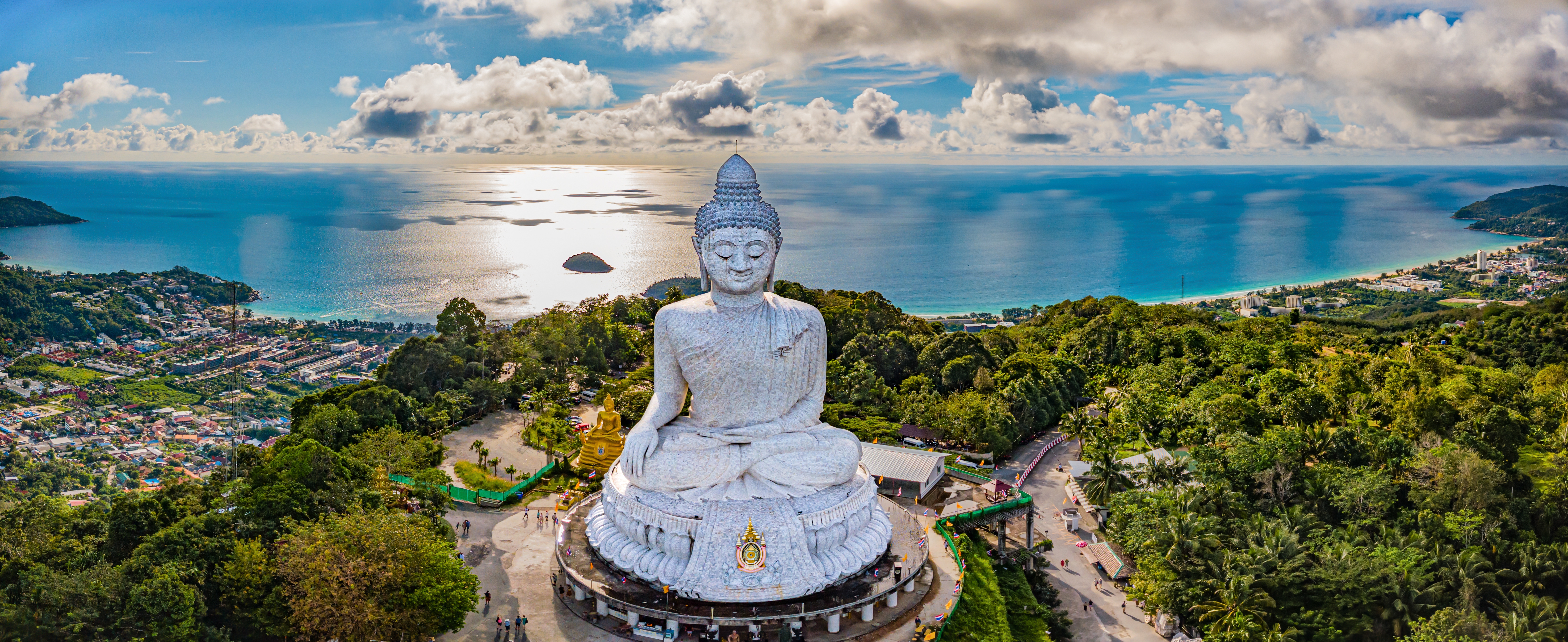 普吉大佛、普吉古城、查龍寺都是著名旅遊景點。(燦星旅遊提供)