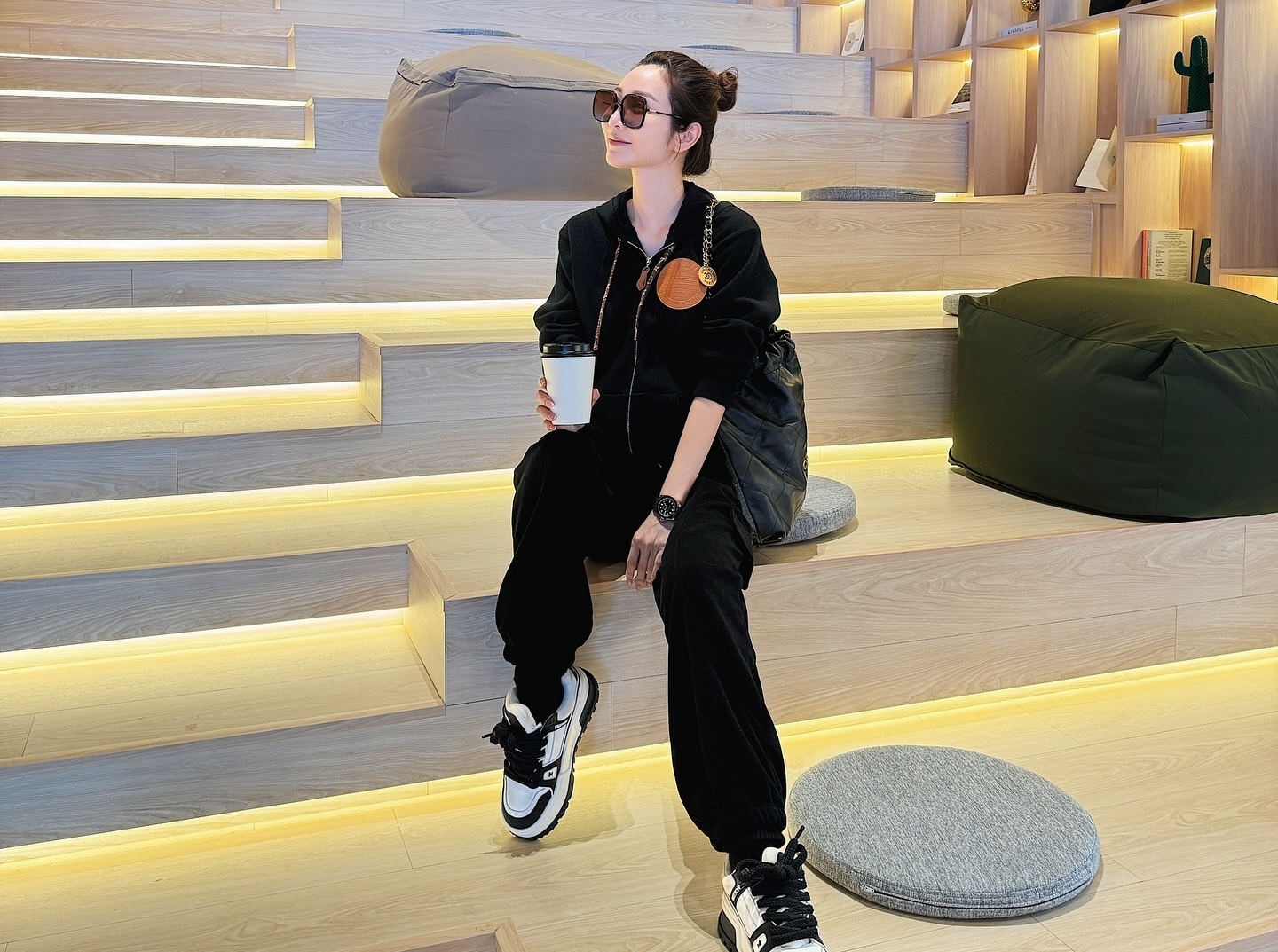 曾莞婷接新節目否認擠掉藍心湄的《女大》。（翻攝自曾莞婷臉書）