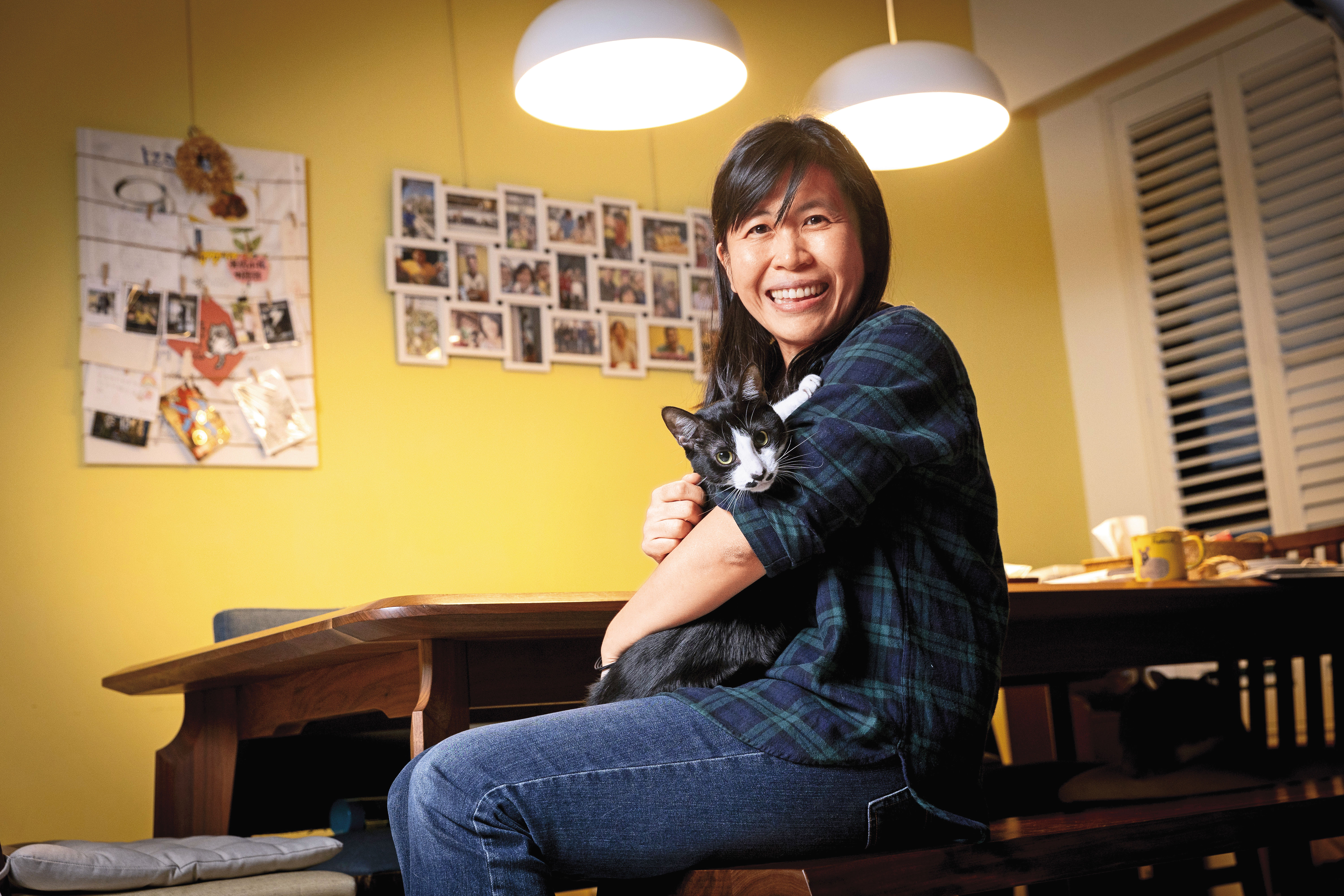 王琇琪在新竹一所總量管制國小擔任教職，先生服務於IC設計公司。她的孩子自幼在竹北長大，去年才去外地讀大學。