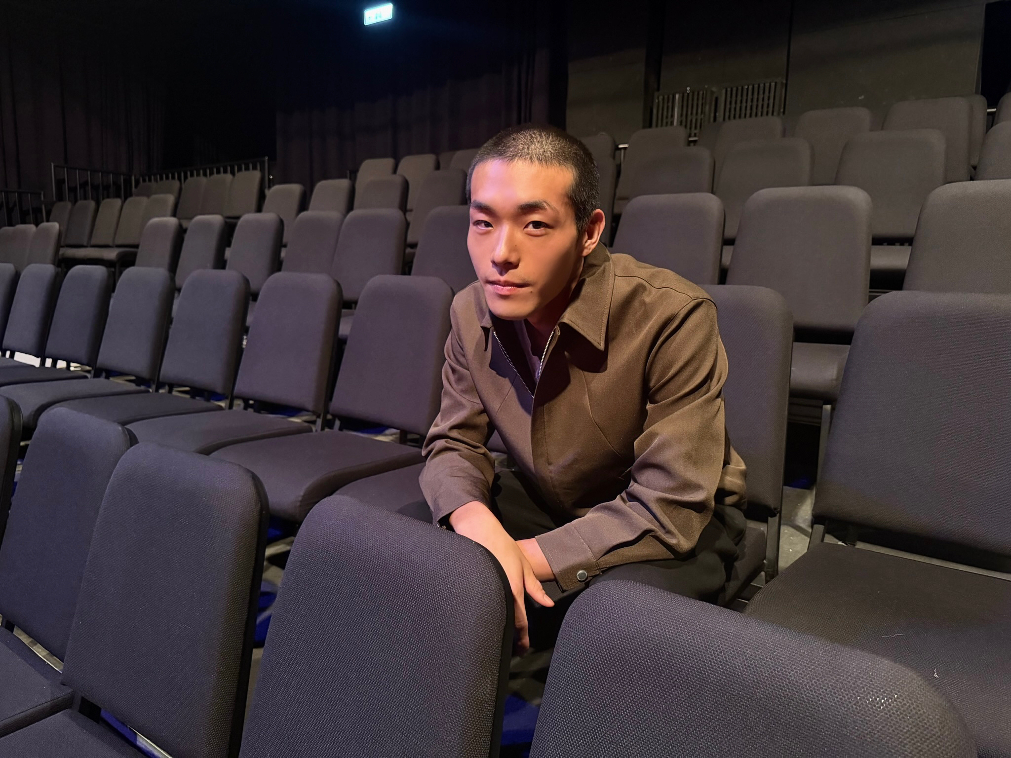 牧森以特邀嘉賓出演舞台劇《我不是影后》。周子娛樂
