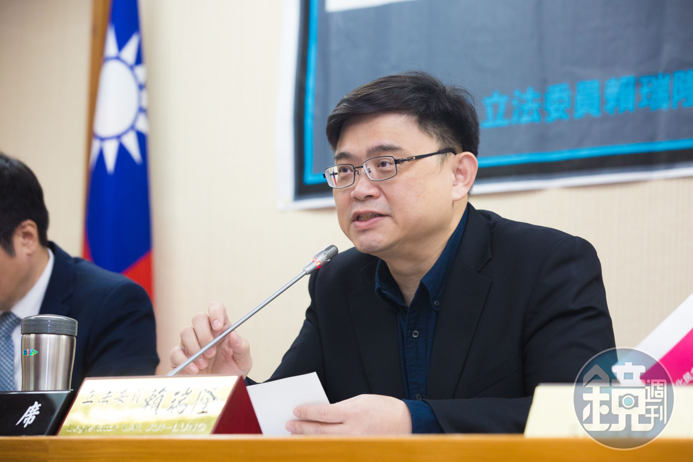 民進黨中評會主委、立委賴瑞隆今表示,面對中共利誘威脅,呼籲所有黨員都應該得嚴守法律黨紀。(本刊資料照)